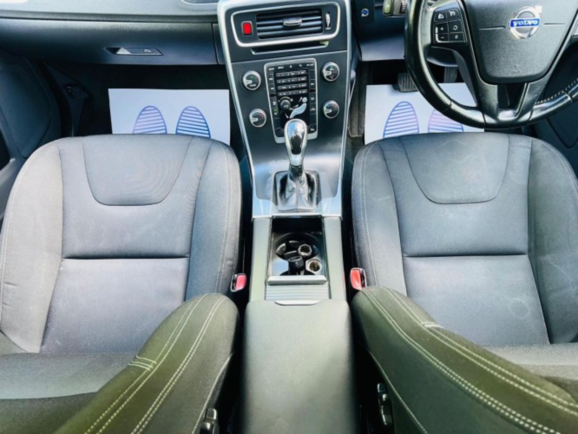 2013 VOLVO V60 1.6 D2 BUSINESS EDITION POWERSHIFT – AUTOMATIC >>--NO VAT ON HAMMER--<< - Image 22 of 29