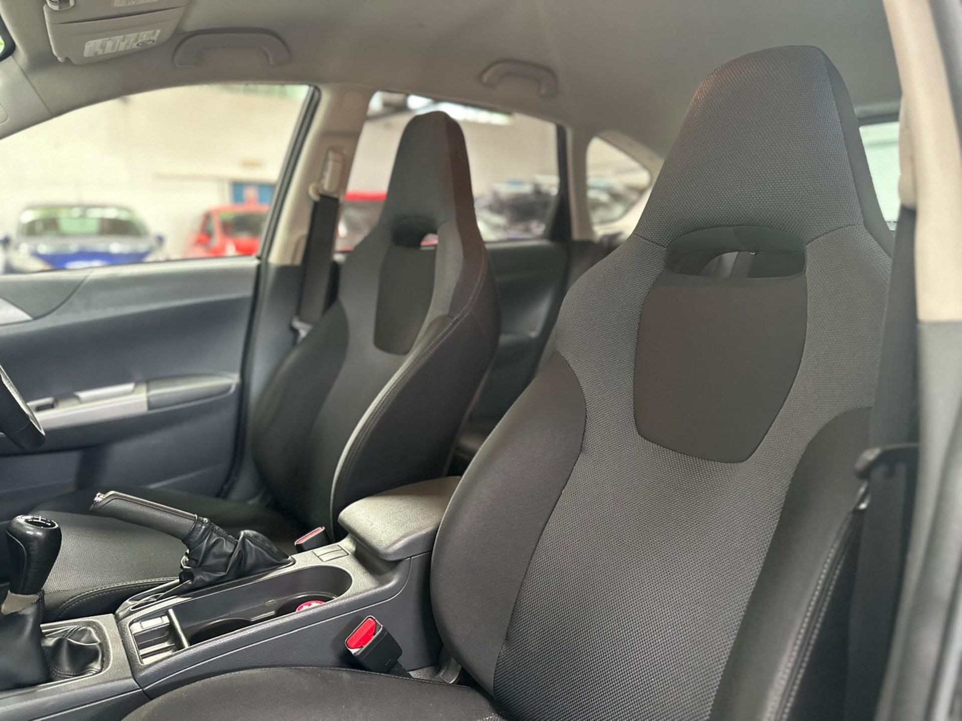 2010 SUBARU IMPREZA WRX – 2.5L PETROL – MANUAL – 5 DOOR HATCHBACK >>--NO VAT ON HAMMER--<< - Image 17 of 29
