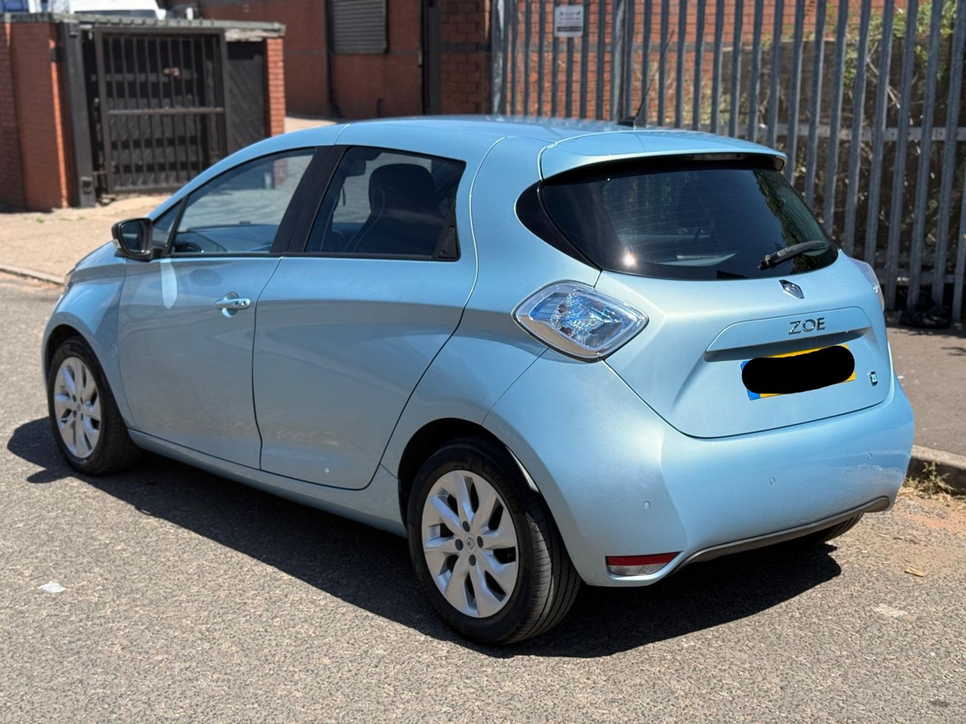 2014 RENAULT ZOE DYNAMIQUE INTENS AUTO – 68K MILES – 91% BATTERY HEALTH >>--NO VAT ON HAMMER--<< - Image 11 of 36