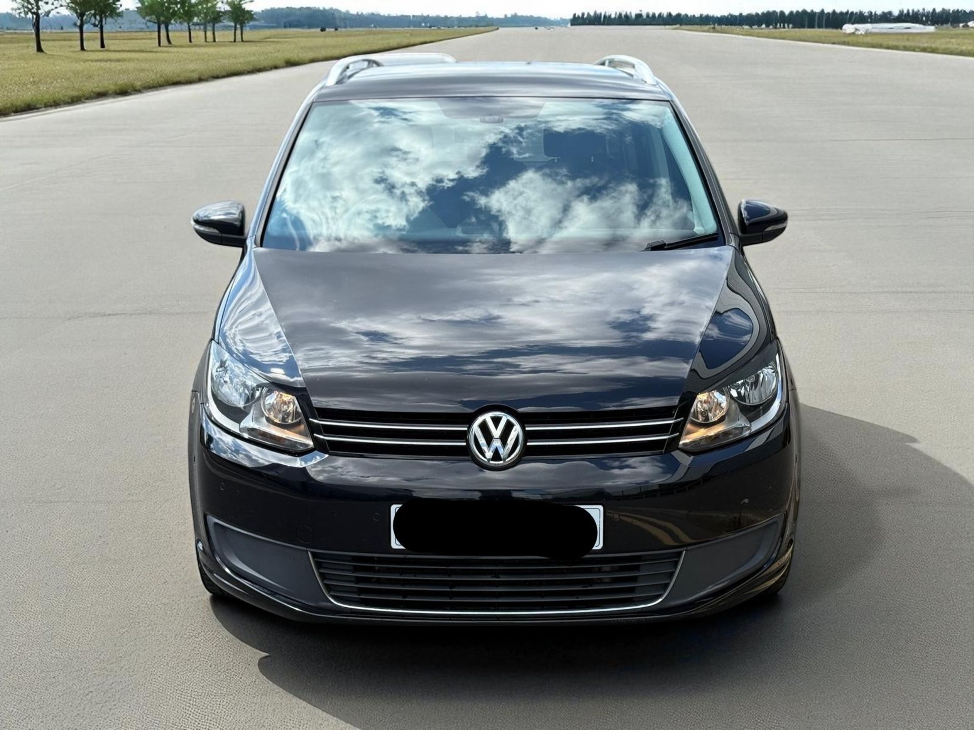 2014 VOLKSWAGEN TOURAN SE BLUE TECH TDI – 1.6 DIESEL – MANUAL – 7 SEATER >>--NO VAT ON HAMMER--<< - Image 7 of 41
