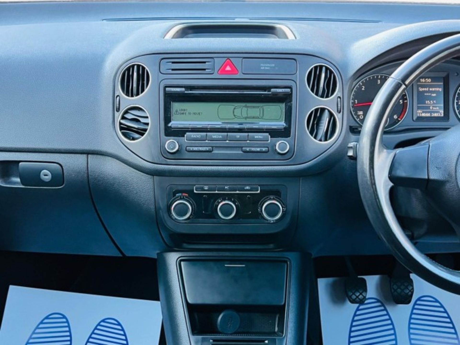 2011 VOLKSWAGEN GOLF PLUS 1.6 TDI SE EURO 5 – MANUAL >>--NO VAT ON HAMMER--<< - Image 27 of 32