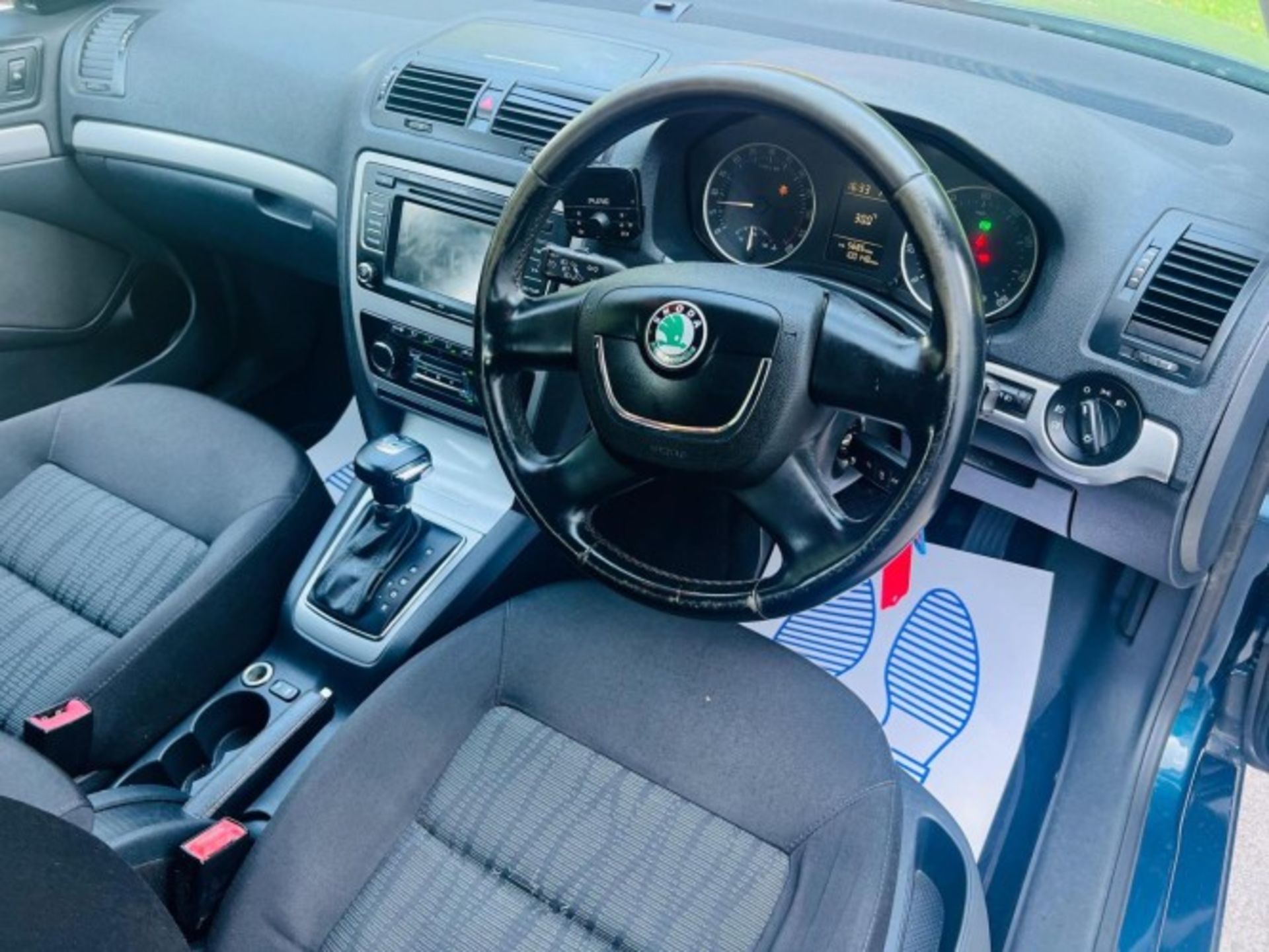 2012 SKODA OCTAVIA 1.6 TDI ELEGANCE DSG – 5DR ESTATE >>--NO VAT ON HAMMER--<< - Image 39 of 41