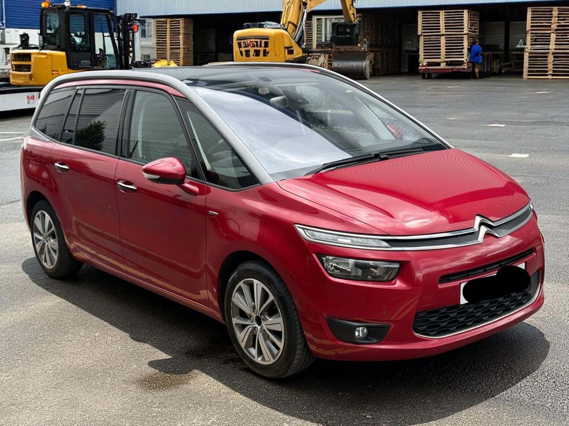 2016 CITROËN GRAND C4 PICASSO EXCLUSIVE+ 1.6 BLUEHDI– 96K MILES – RED >>--NO VAT ON HAMMER--<< - Image 12 of 39