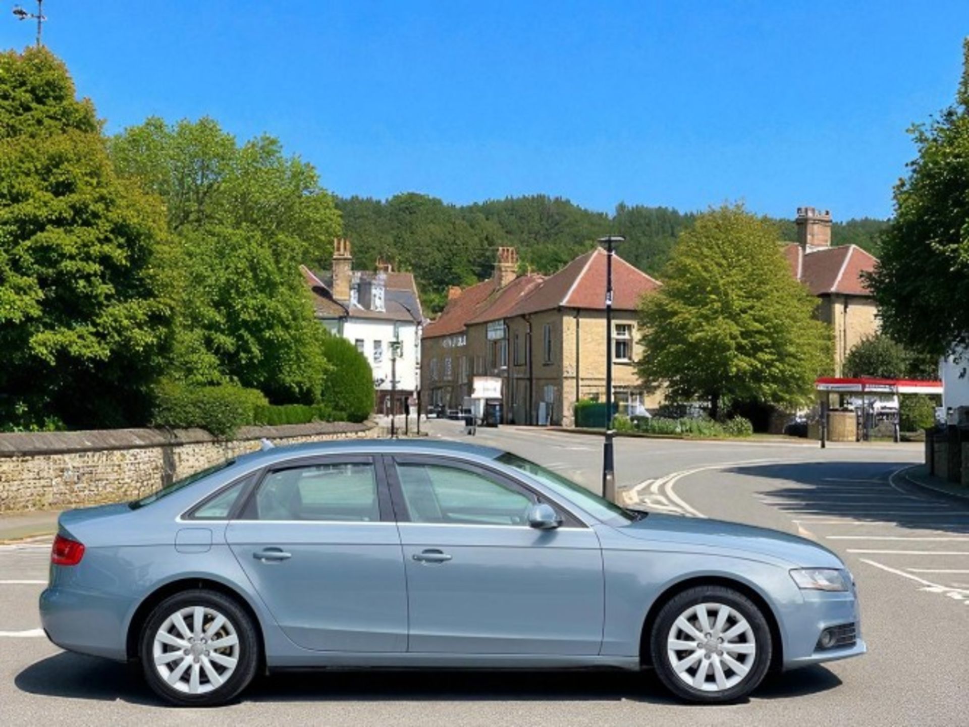 2009 AUDI A4 2.0 TDI EXECUTIVE SE – MULTITRONIC >>--NO VAT ON HAMMER--<< - Image 5 of 39