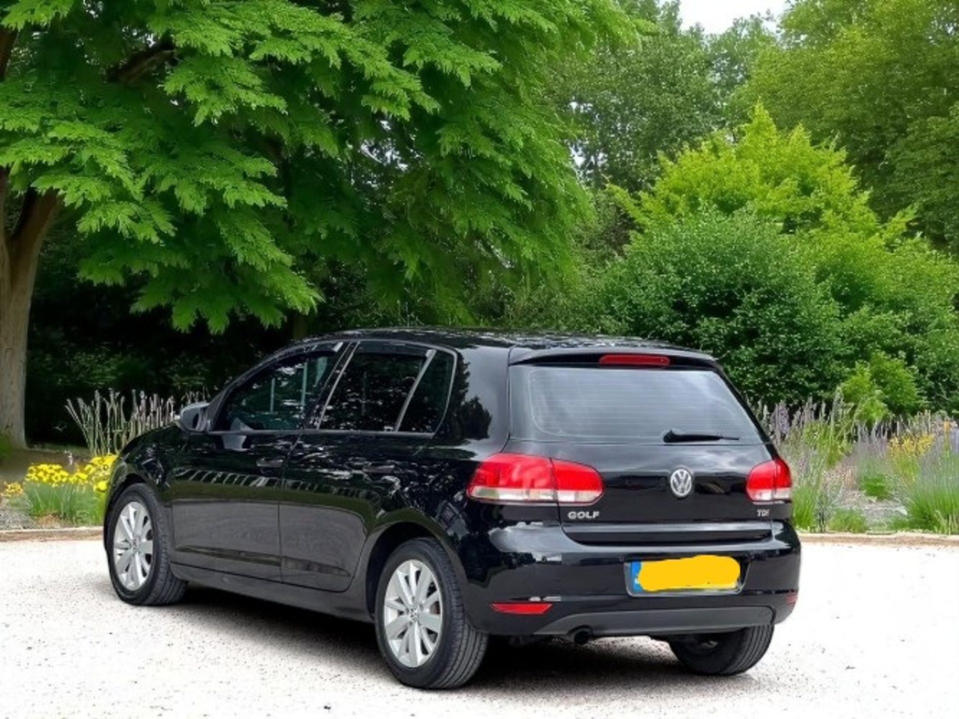 2010 VOLKSWAGEN GOLF PLUS 1.6 TDI SE 5DR HATCHBACK – 128K MILES >>--NO VAT ON HAMMER--<< - Image 9 of 35