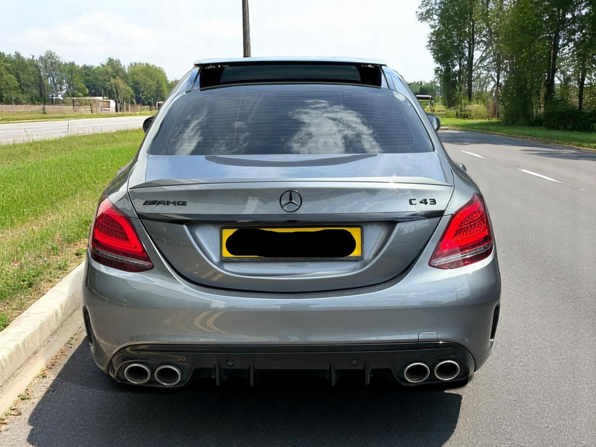 2019 MERCEDES-BENZ AMG C 43 PREMIUM PLUS – 4MATIC – 3.0 V6 >>--NO VAT ON HAMMER--<< - Image 8 of 38
