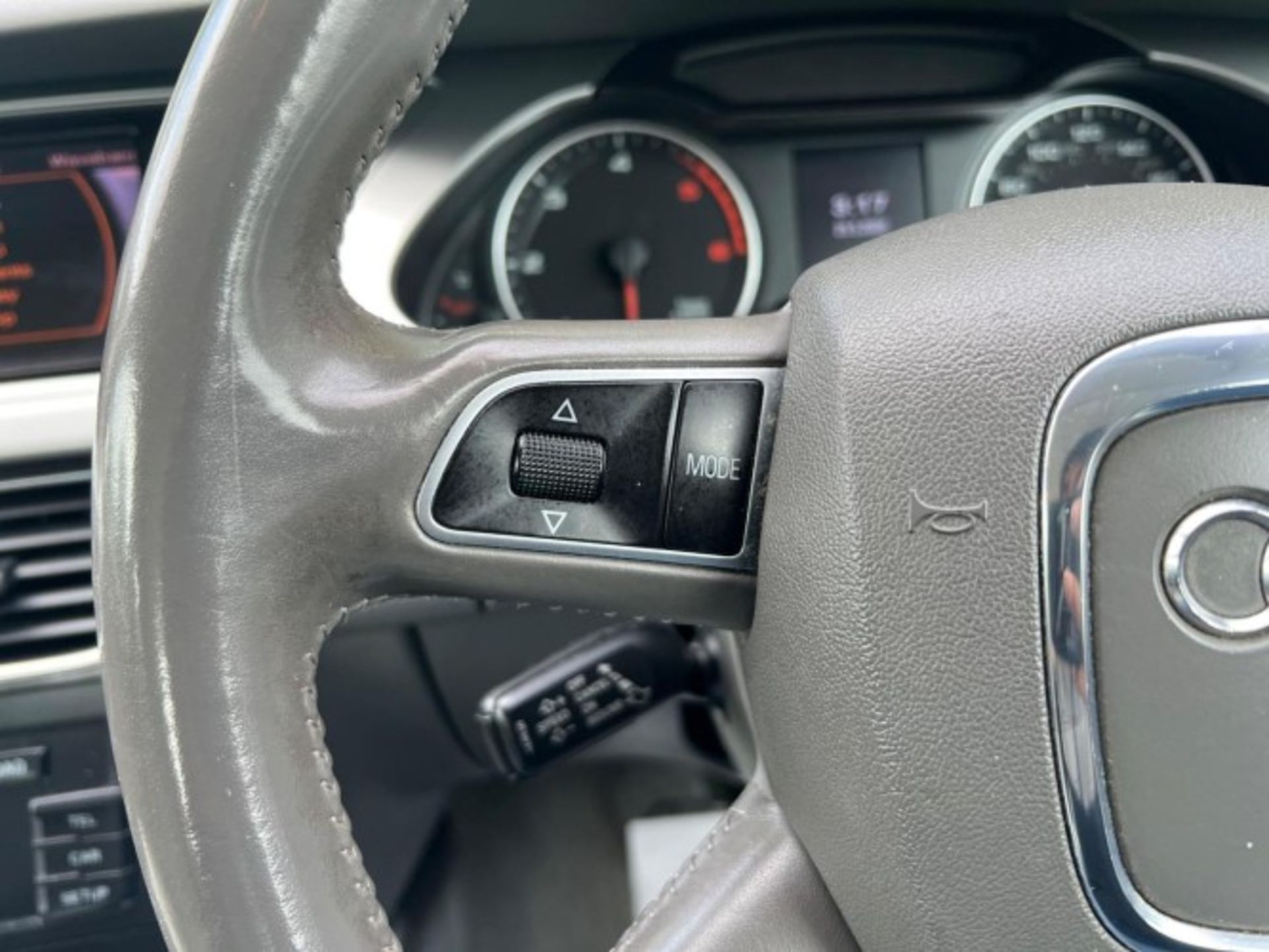 2009 AUDI A4 2.0 TDI EXECUTIVE SE – MULTITRONIC >>--NO VAT ON HAMMER--<< - Image 29 of 39