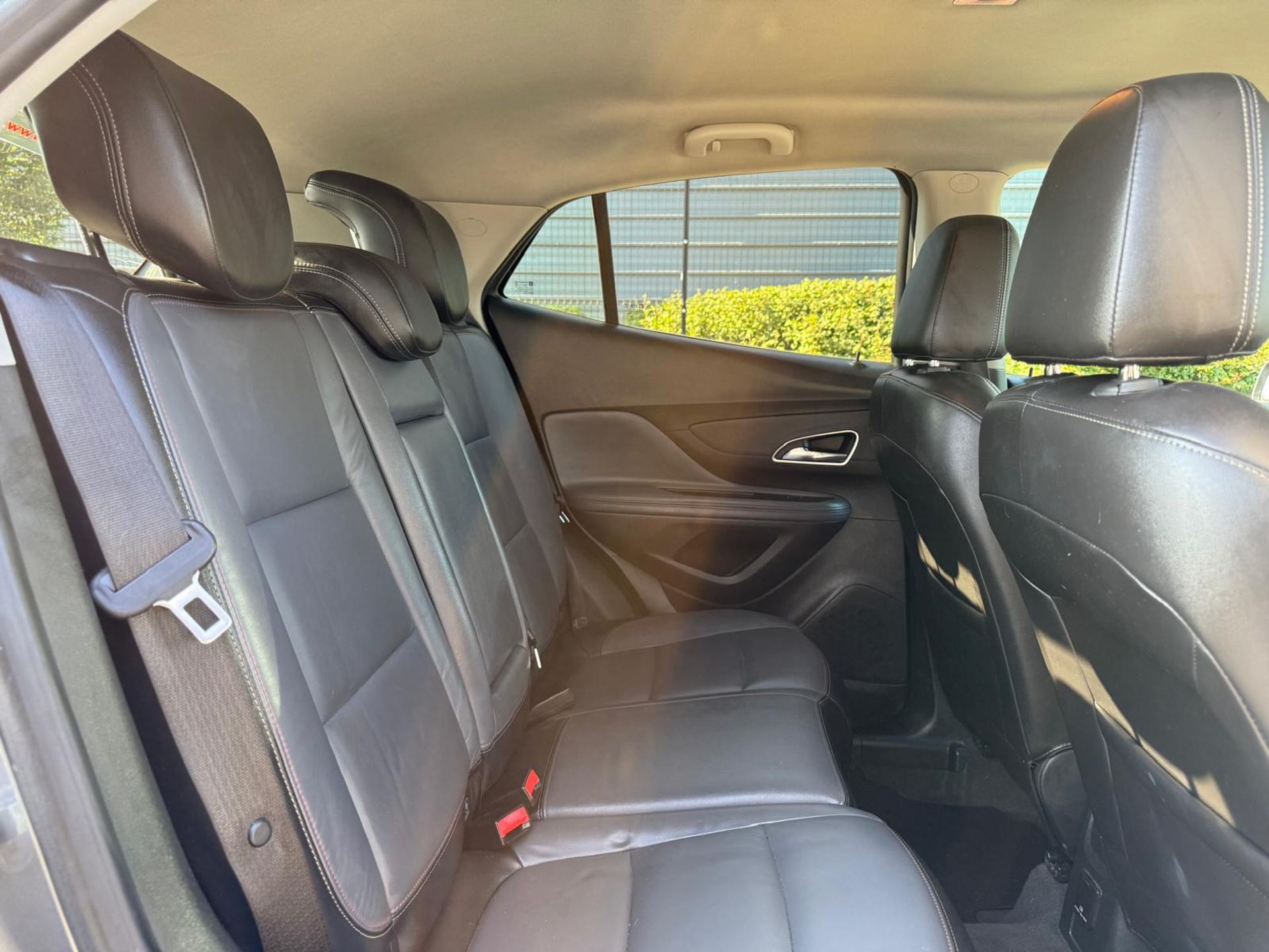 2015 VAUXHALL MOKKA SE 1.6 PETROL – 71K – LEATHER – PARKING SENSORS >>--NO VAT ON HAMMER--<< - Image 35 of 40