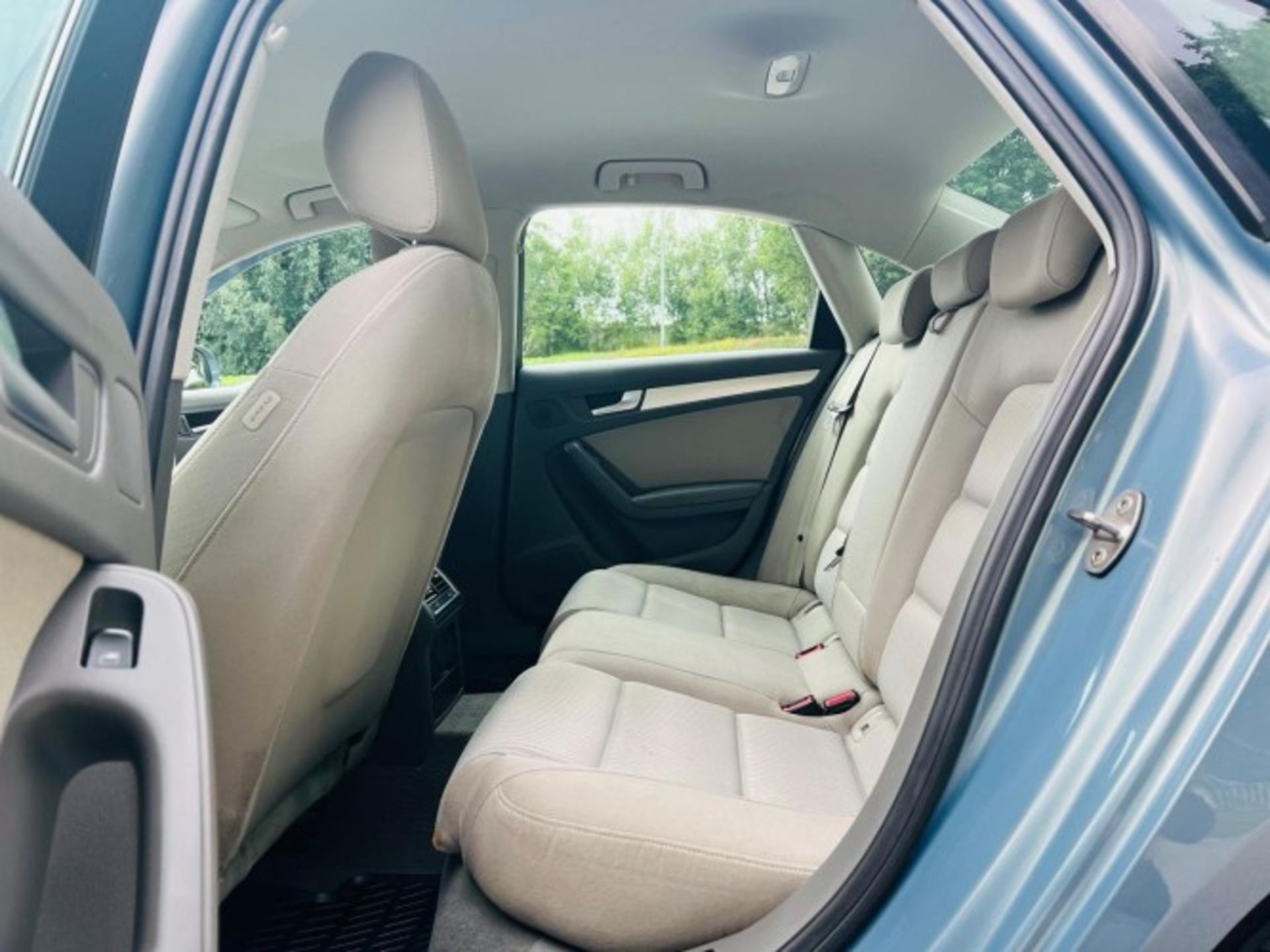 2009 AUDI A4 2.0 TDI EXECUTIVE SE – MULTITRONIC >>--NO VAT ON HAMMER--<< - Image 31 of 39