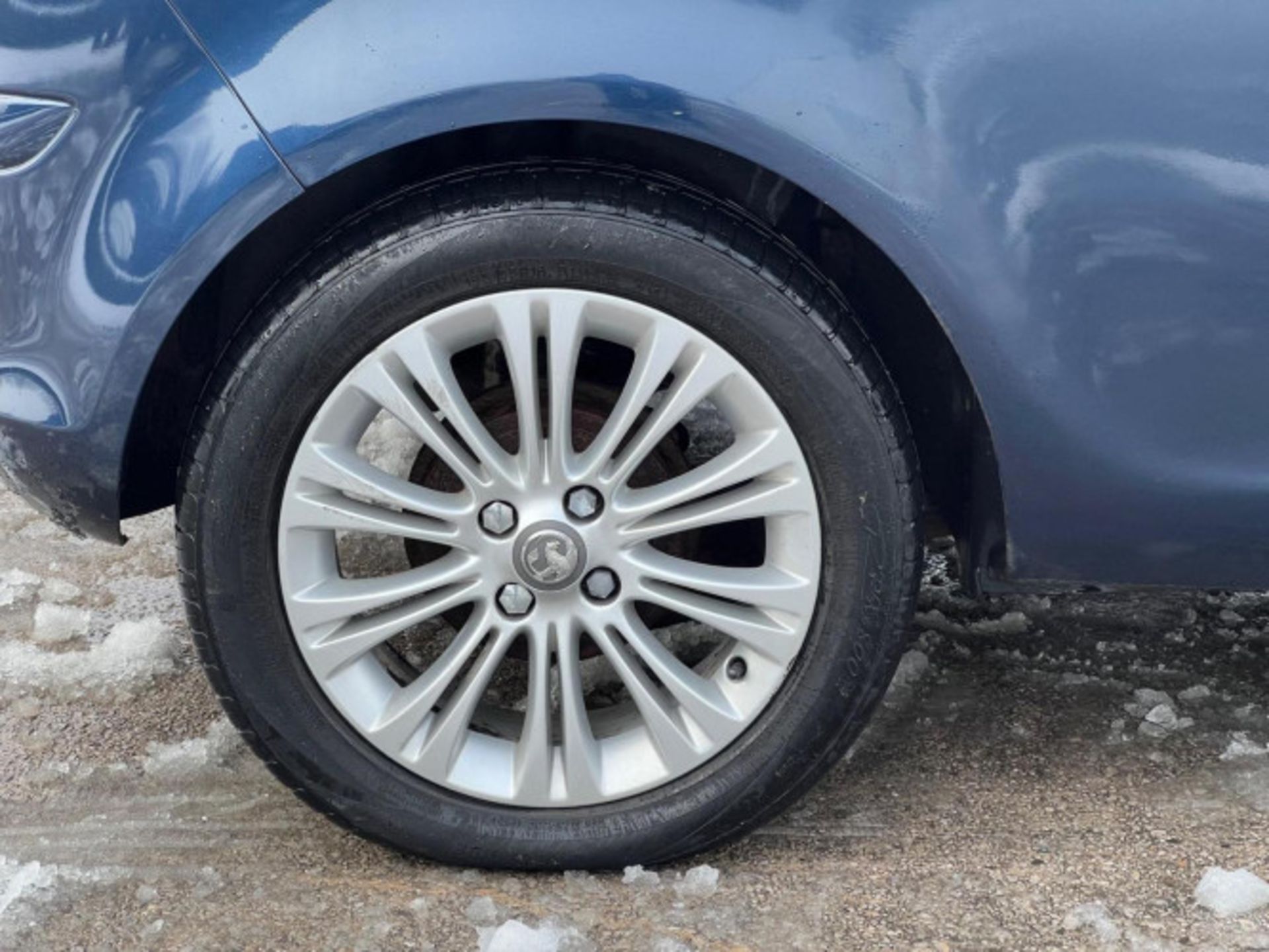 2013 VAUXHALL CORSA 1.2 16V SE 3DR >>--NO VAT ON HAMMER--<< - Image 24 of 32