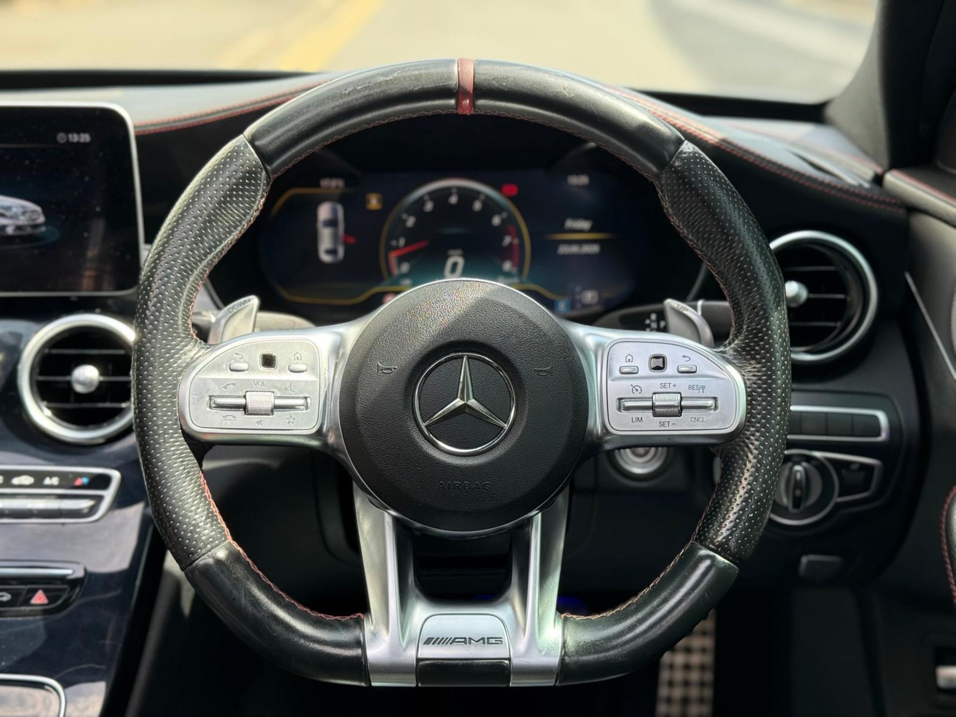 2019 MERCEDES-BENZ AMG C 43 PREMIUM PLUS – 4MATIC – 3.0 V6 >>--NO VAT ON HAMMER--<< - Image 29 of 38