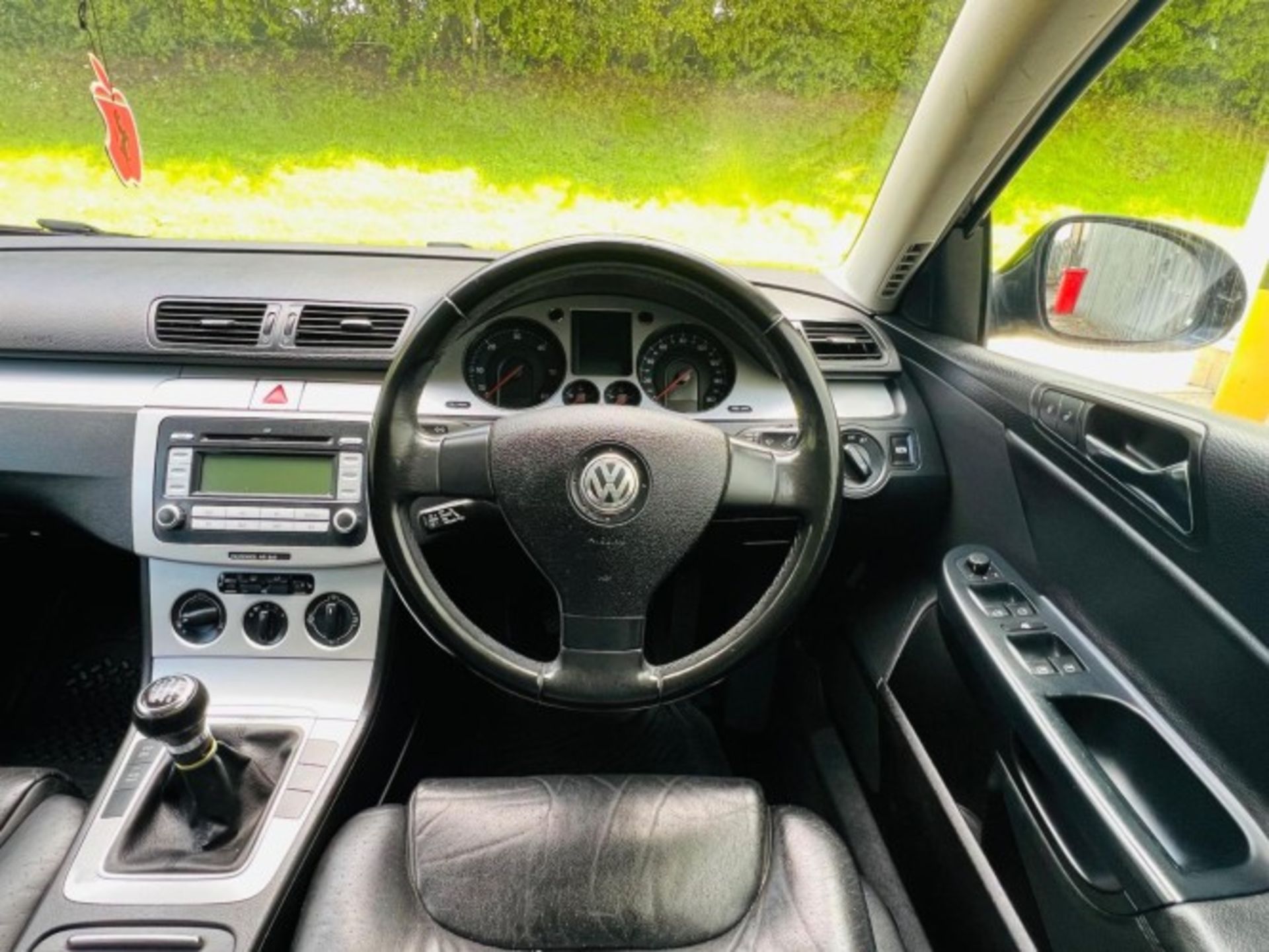 2008 VOLKSWAGEN PASSAT 2.0 TDI SE – MANUAL>>--NO VAT ON HAMMER--<< - Image 27 of 36