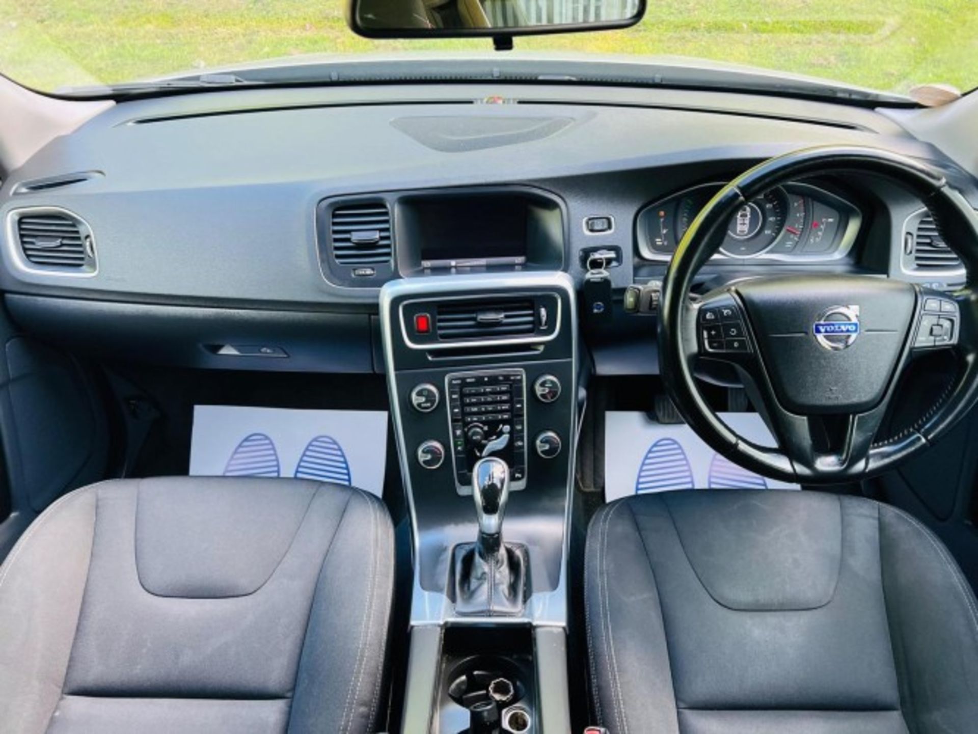 2013 VOLVO V60 1.6 D2 BUSINESS EDITION POWERSHIFT – AUTOMATIC >>--NO VAT ON HAMMER--<< - Image 19 of 29