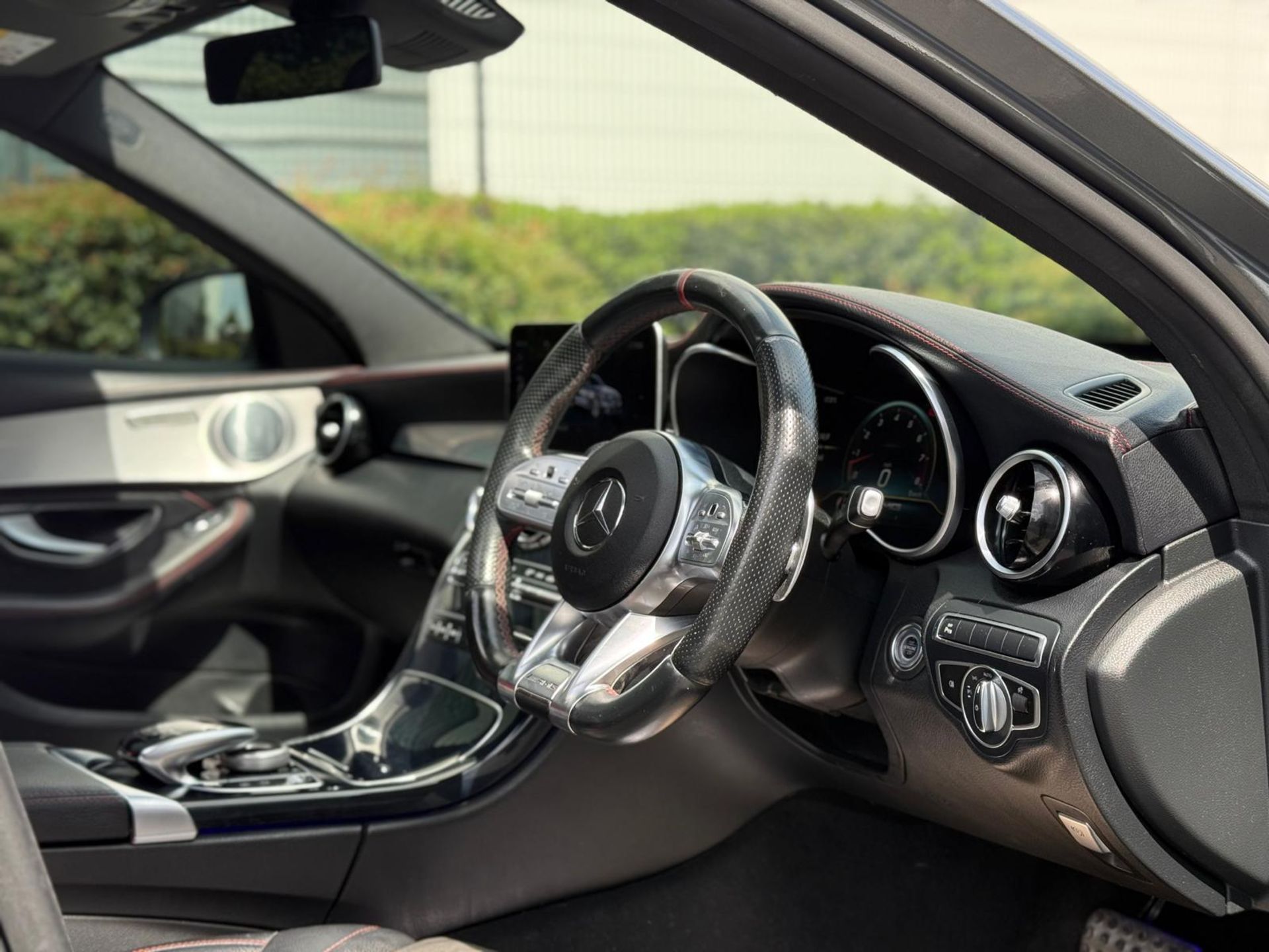 2019 MERCEDES-BENZ AMG C 43 PREMIUM PLUS – 4MATIC – 3.0 V6 >>--NO VAT ON HAMMER--<< - Image 15 of 38