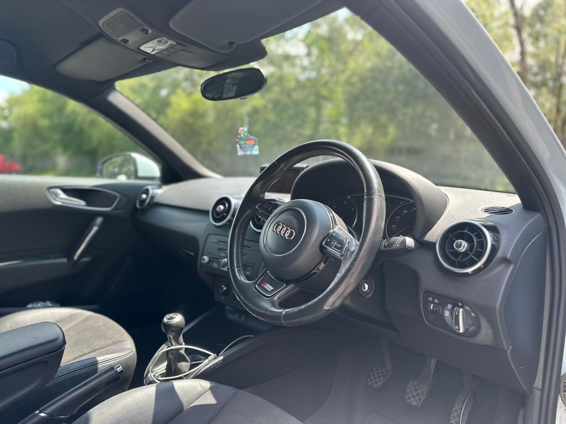 2010 AUDI A1 S LINE TDI – 1.6 DIESEL – MANUAL – 120K MILES >>--NO VAT ON HAMMER--<< - Image 18 of 19