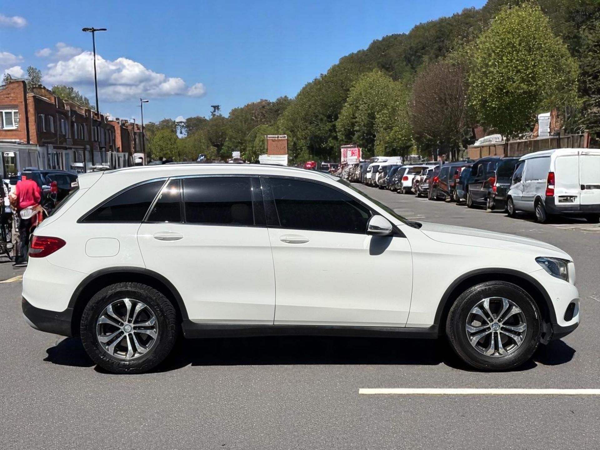 2016 MERCEDES-BENZ GLC 250D 4MATIC SE EXECUTIVE AUTO – EURO 6 – 138K MILES >>--NO VAT ON HAMMER--<< - Image 2 of 35