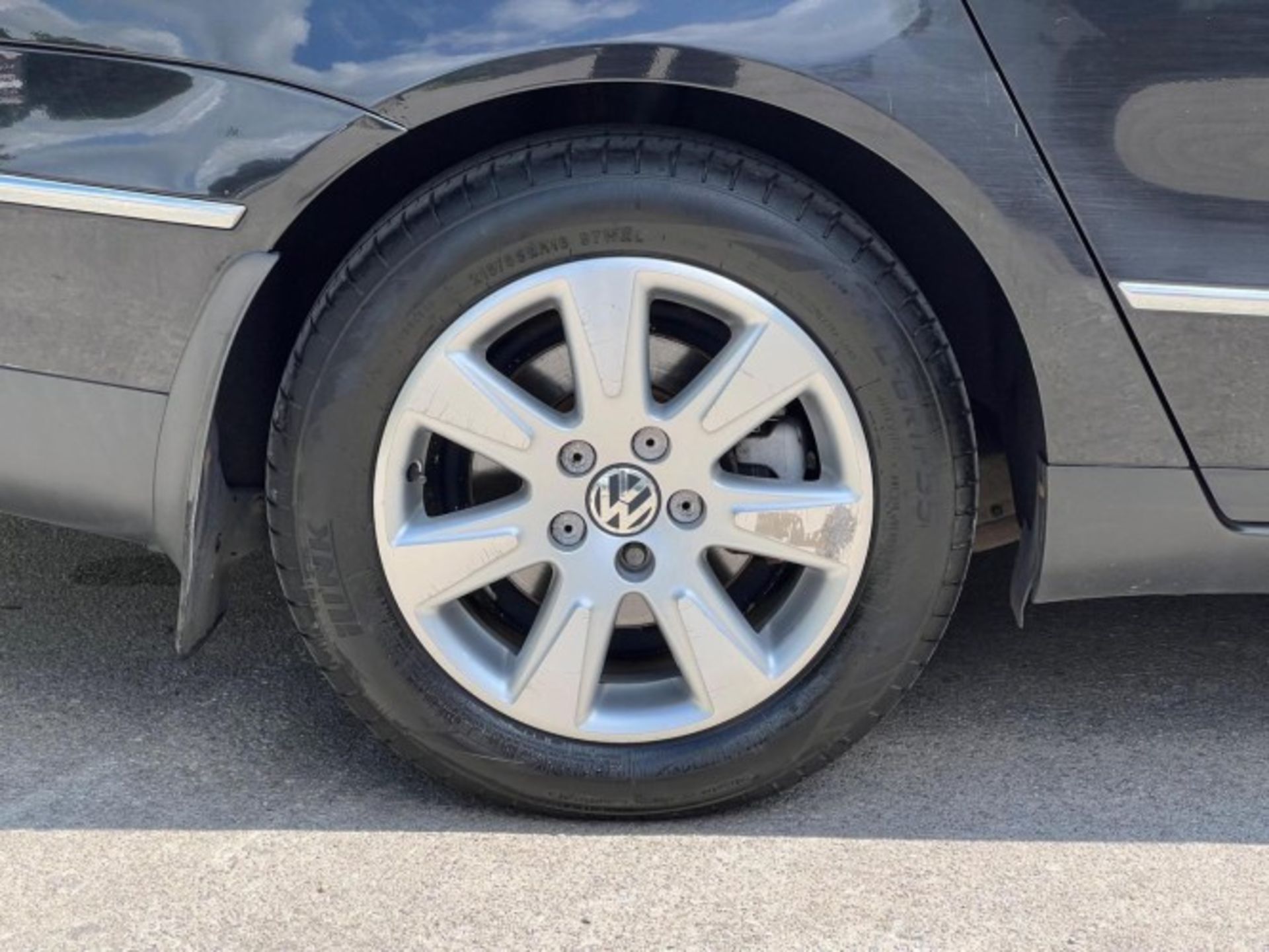 2008 VOLKSWAGEN PASSAT 2.0 TDI SE – MANUAL>>--NO VAT ON HAMMER--<< - Image 18 of 36
