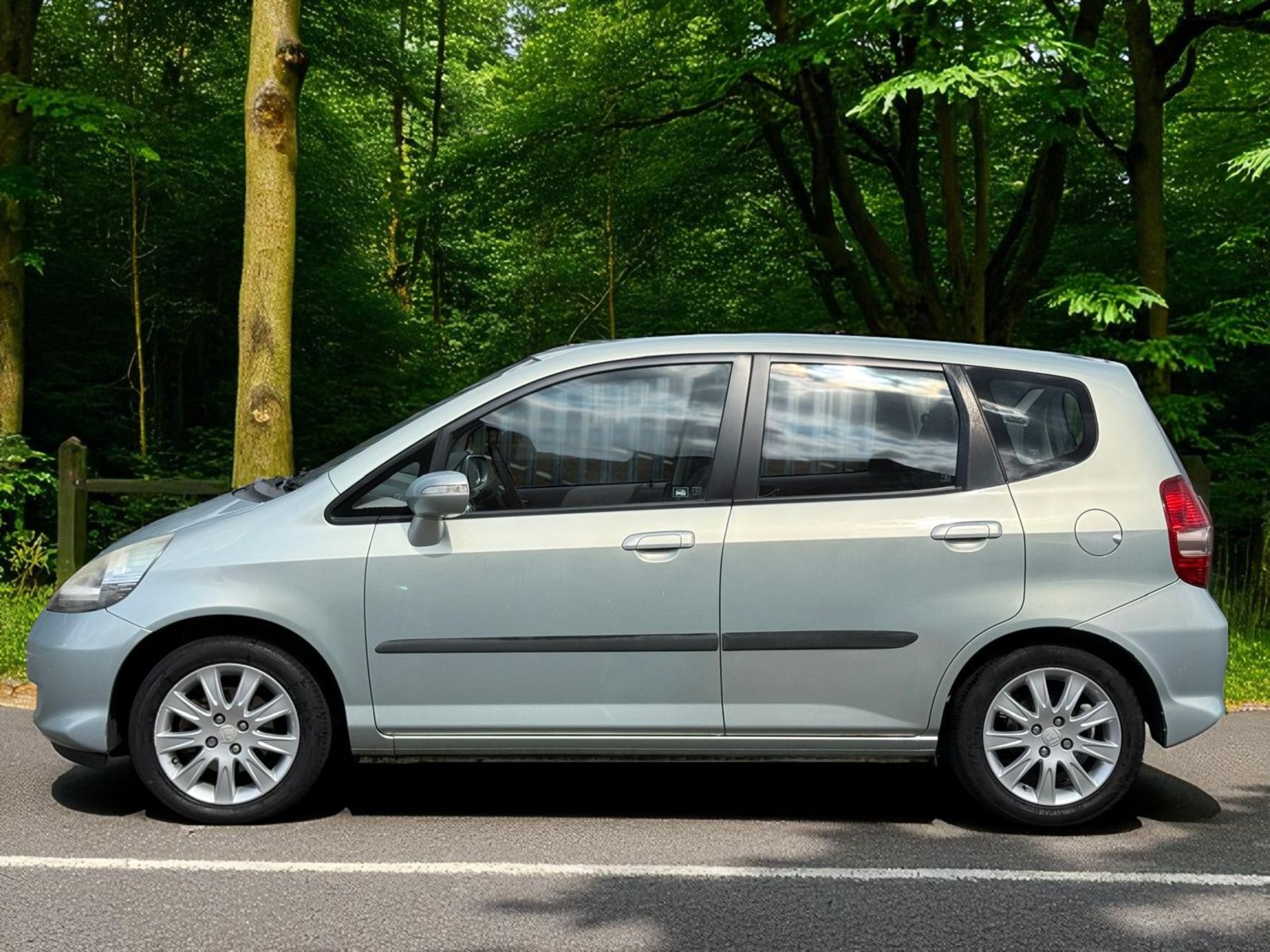2007 HONDA JAZZ SE CVT – 7-SPEED AUTO – SUNROOF – 149K – >>--NO VAT ON HAMMER--<< - Image 4 of 20