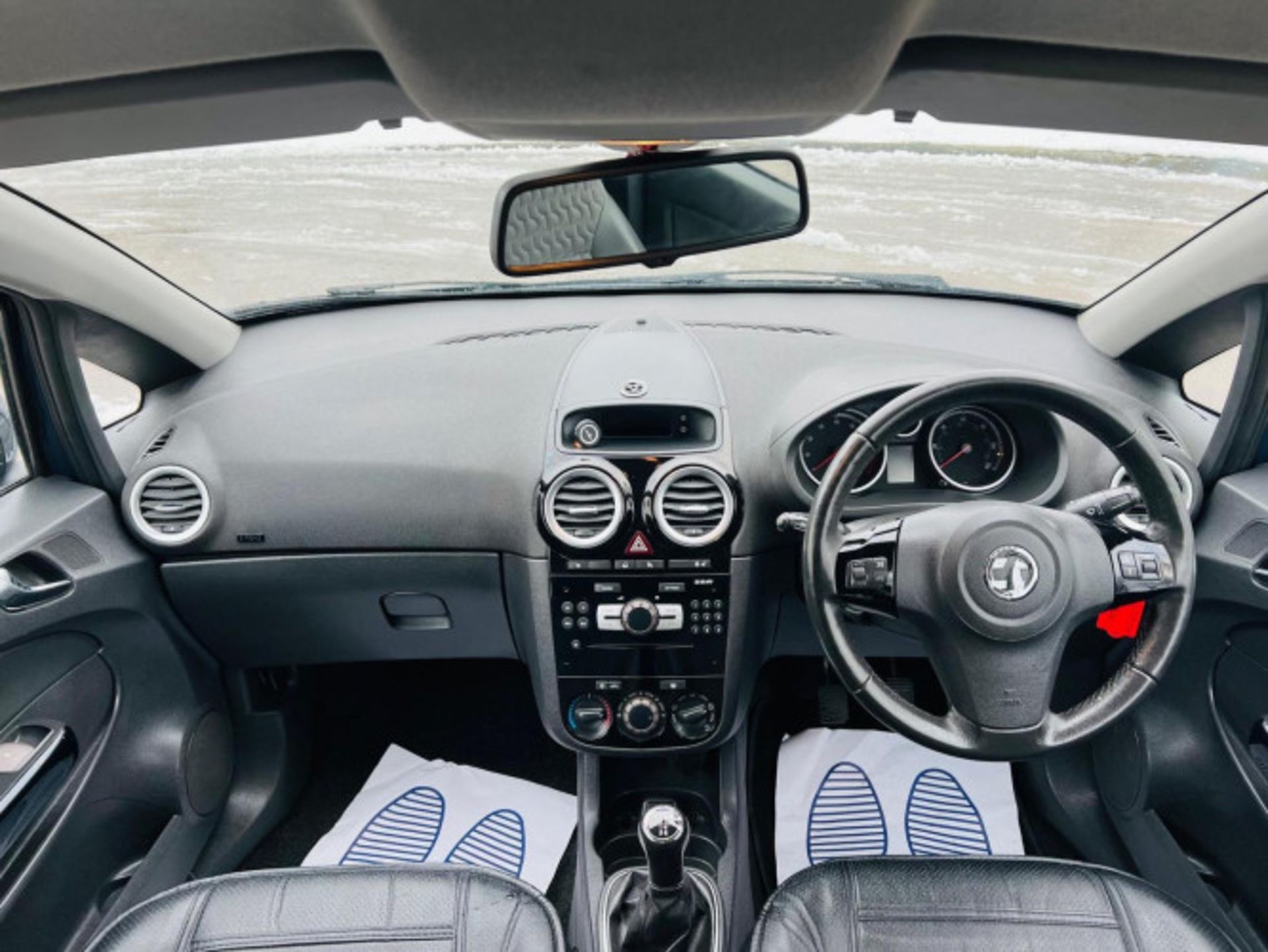 2013 VAUXHALL CORSA 1.2 16V SE 3DR >>--NO VAT ON HAMMER--<< - Image 29 of 32