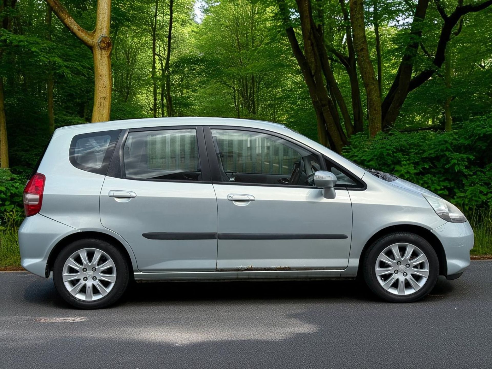 2007 HONDA JAZZ SE CVT – 7-SPEED AUTO – SUNROOF – 149K – >>--NO VAT ON HAMMER--<< - Image 2 of 20