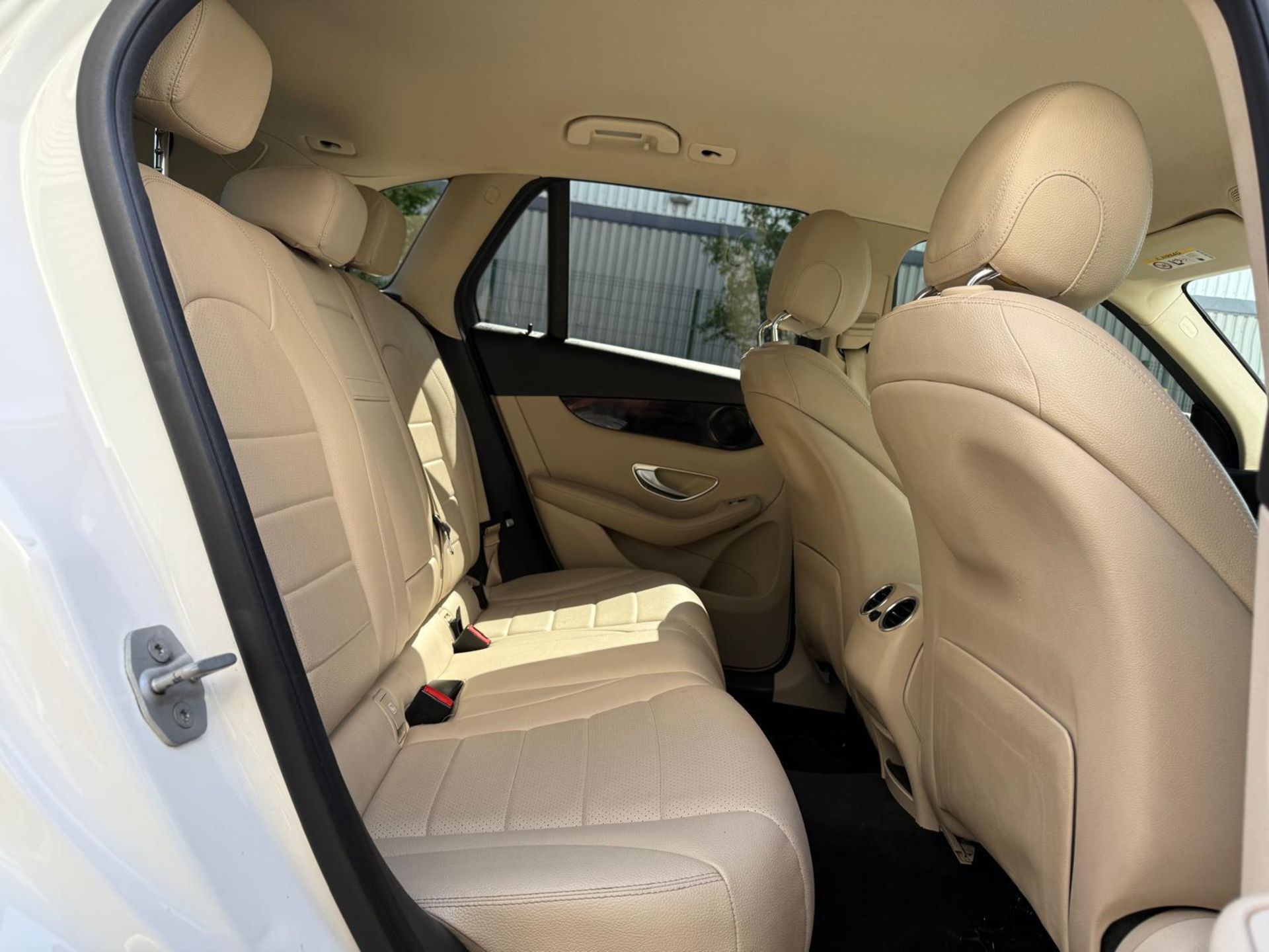 2016 MERCEDES-BENZ GLC 250D 4MATIC SE EXECUTIVE AUTO – EURO 6 – 138K MILES >>--NO VAT ON HAMMER--<< - Image 26 of 35