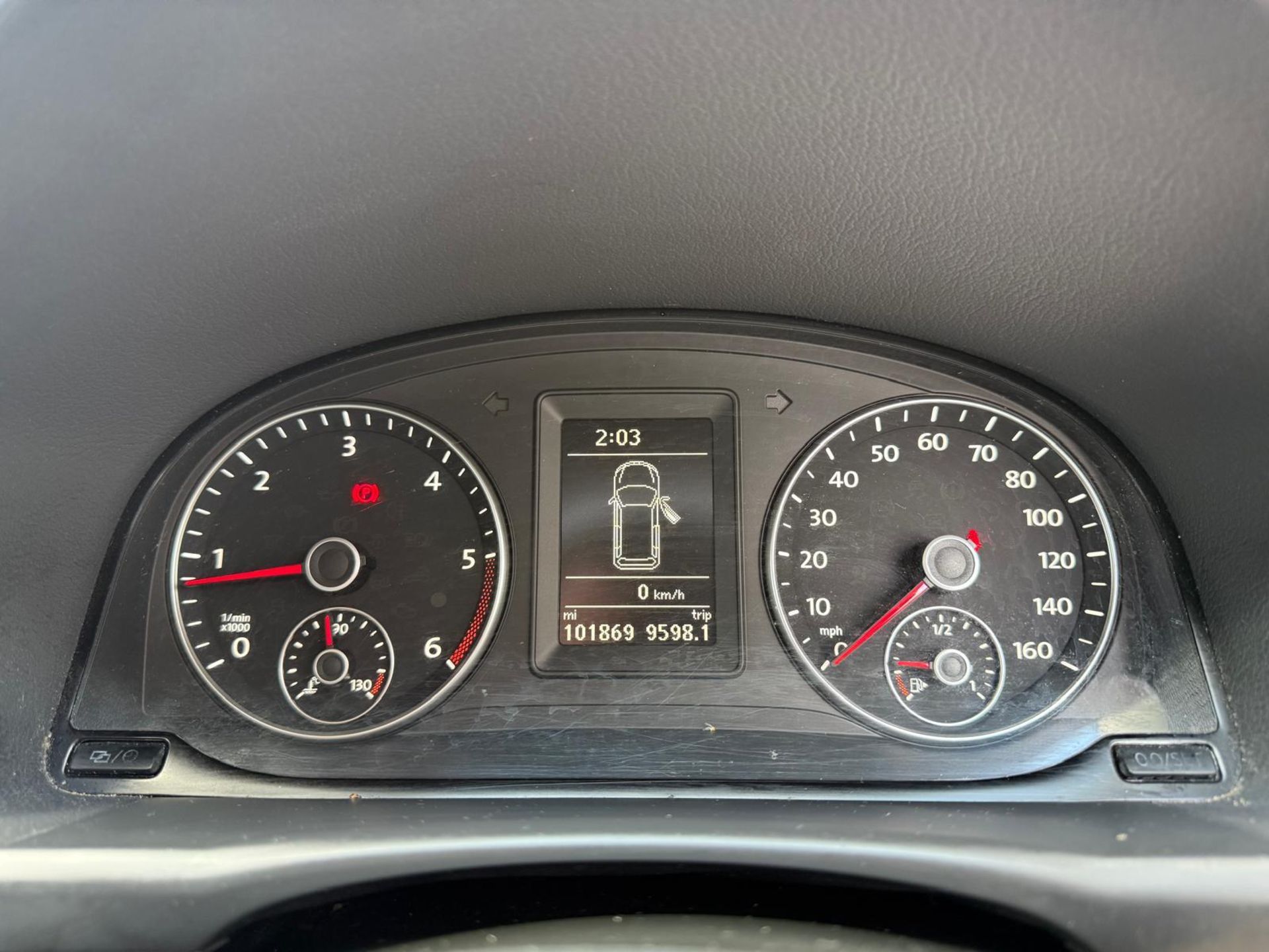 2014 VOLKSWAGEN TOURAN SE BLUE TECH TDI – 1.6 DIESEL – MANUAL – 7 SEATER >>--NO VAT ON HAMMER--<< - Image 25 of 41