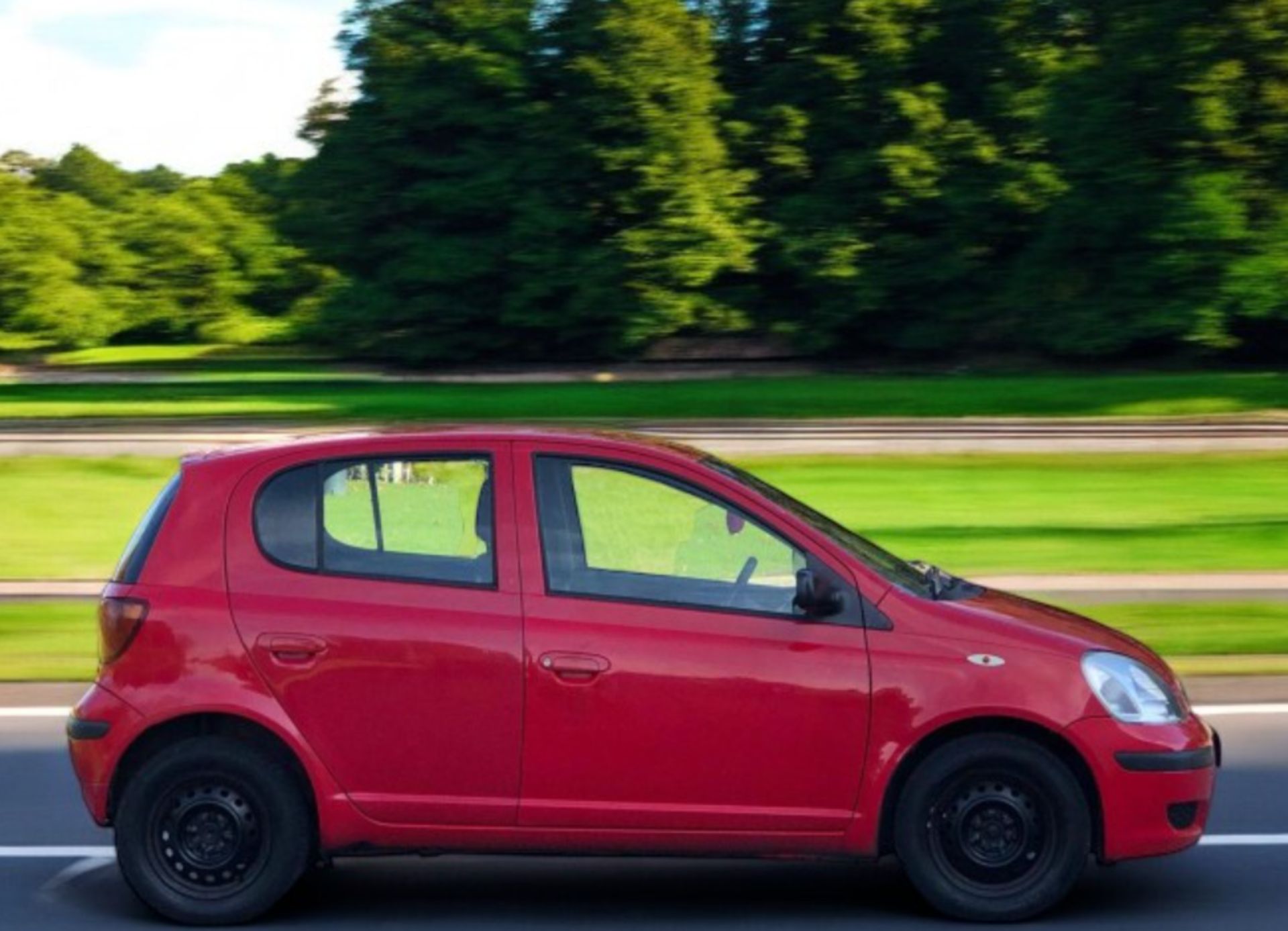 2003 TOYOTA YARIS 1.3 VVT-I T3 5DR >>--NO VAT ON HAMMER--<< - Image 5 of 23