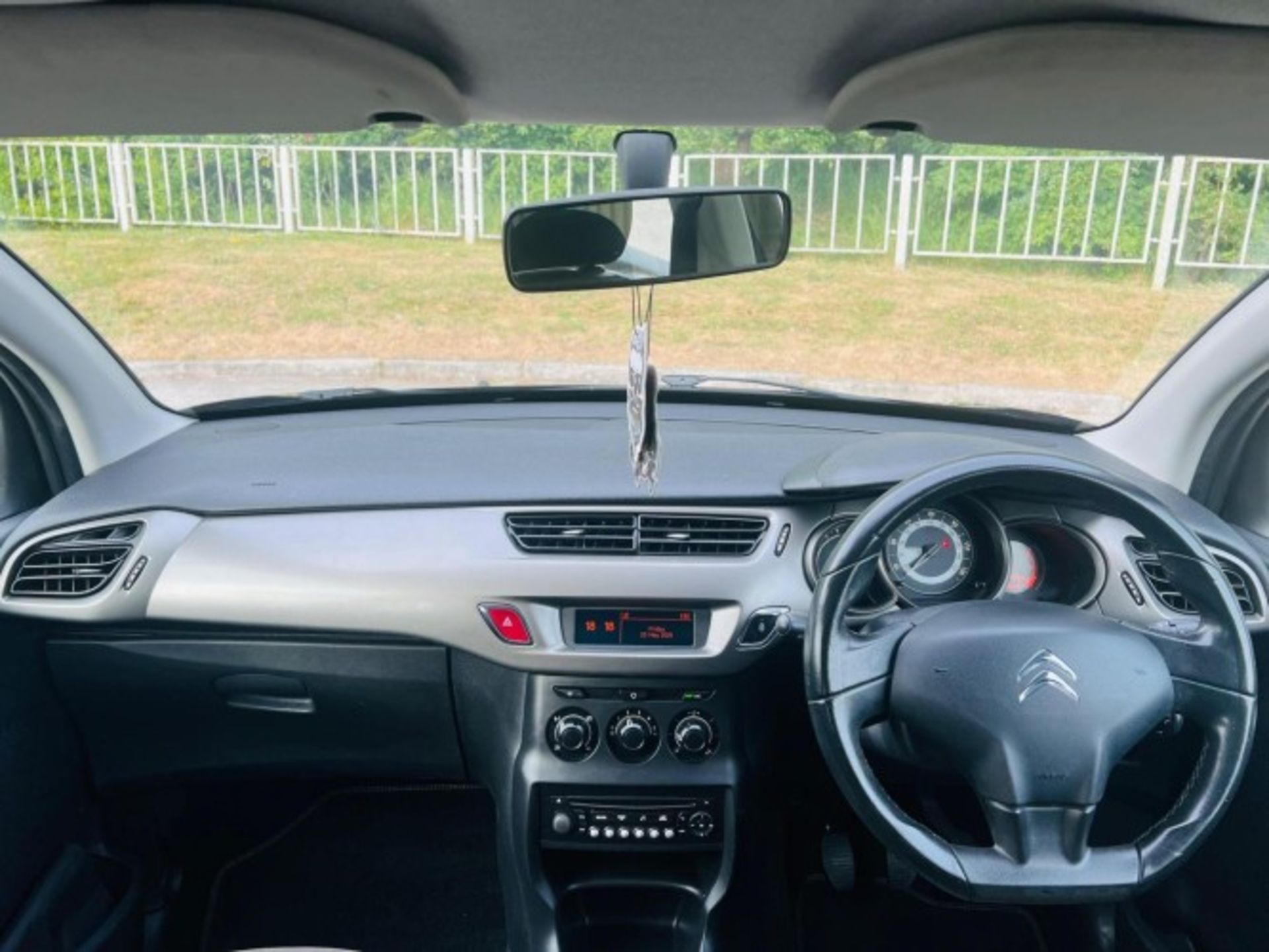 2014 CITROEN C3 1.2 VTI VTR+ – MANUAL >>--NO VAT ON HAMMER--<< - Image 14 of 26
