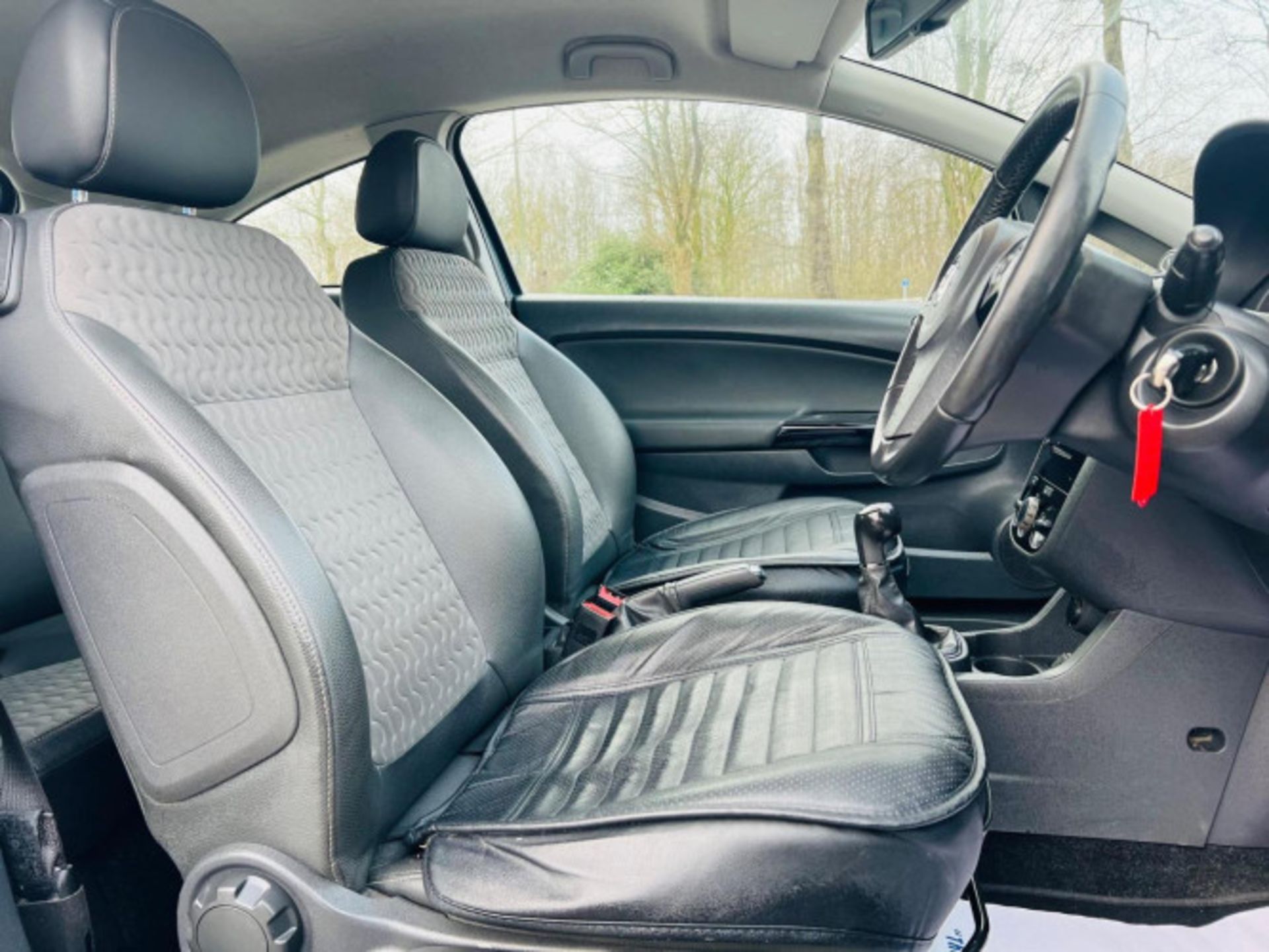 2013 VAUXHALL CORSA 1.2 16V SE 3DR >>--NO VAT ON HAMMER--<< - Image 12 of 32