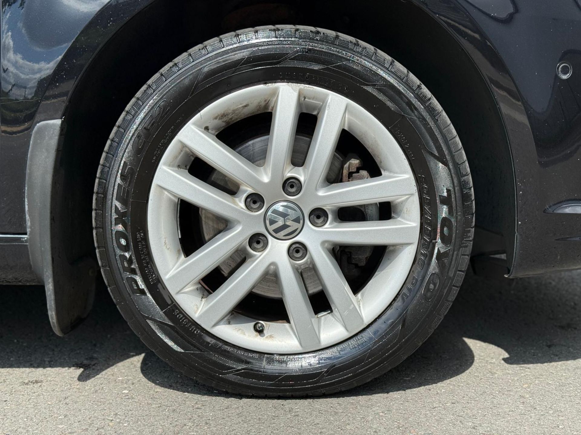 2014 VOLKSWAGEN TOURAN SE BLUE TECH TDI – 1.6 DIESEL – MANUAL – 7 SEATER >>--NO VAT ON HAMMER--<< - Image 20 of 41