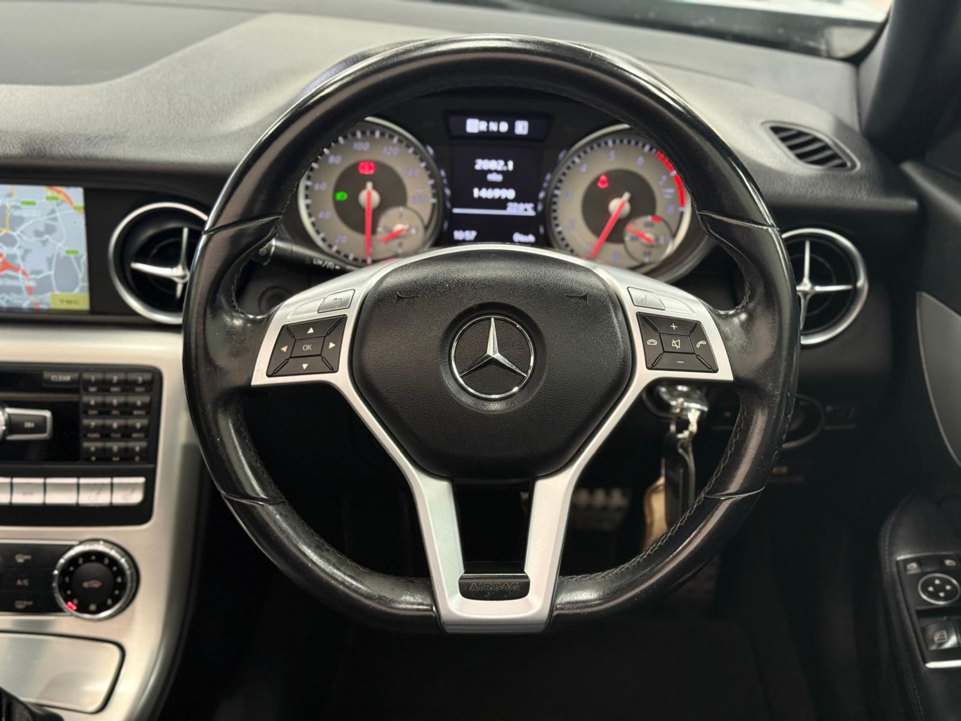 2012 MERCEDES-BENZ SLK200 BLUEEFFICIENCY AUTO – 1.8 PETROL– 147K MILES >>--NO VAT ON HAMMER--<< - Image 35 of 38