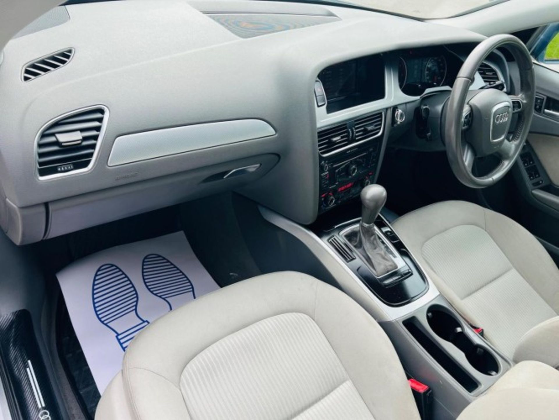 2009 AUDI A4 2.0 TDI EXECUTIVE SE – MULTITRONIC >>--NO VAT ON HAMMER--<< - Image 22 of 39