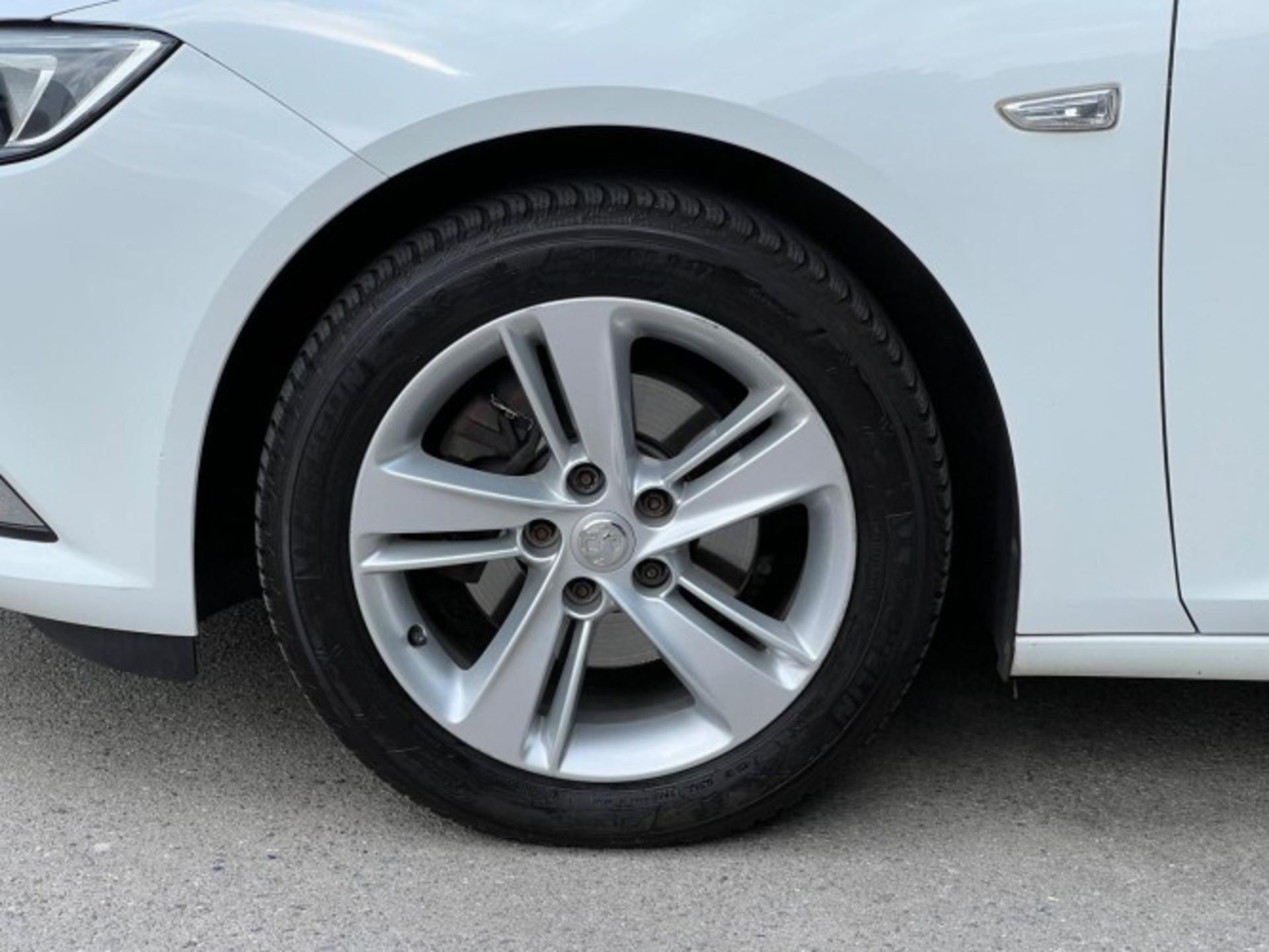 2018 VAUXHALL INSIGNIA 1.6 TURBO D ECOTEC TECH LINE NAV GRAND SPORT EURO 6 >>--NO VAT ON HAMMER--<< - Image 28 of 36