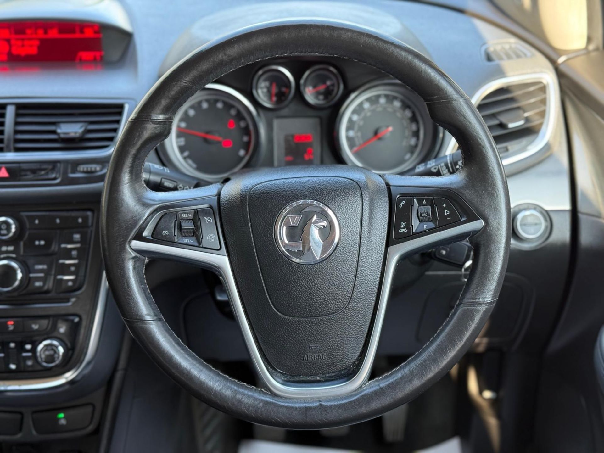 2015 VAUXHALL MOKKA SE 1.6 PETROL – 71K – LEATHER – PARKING SENSORS >>--NO VAT ON HAMMER--<< - Image 33 of 40