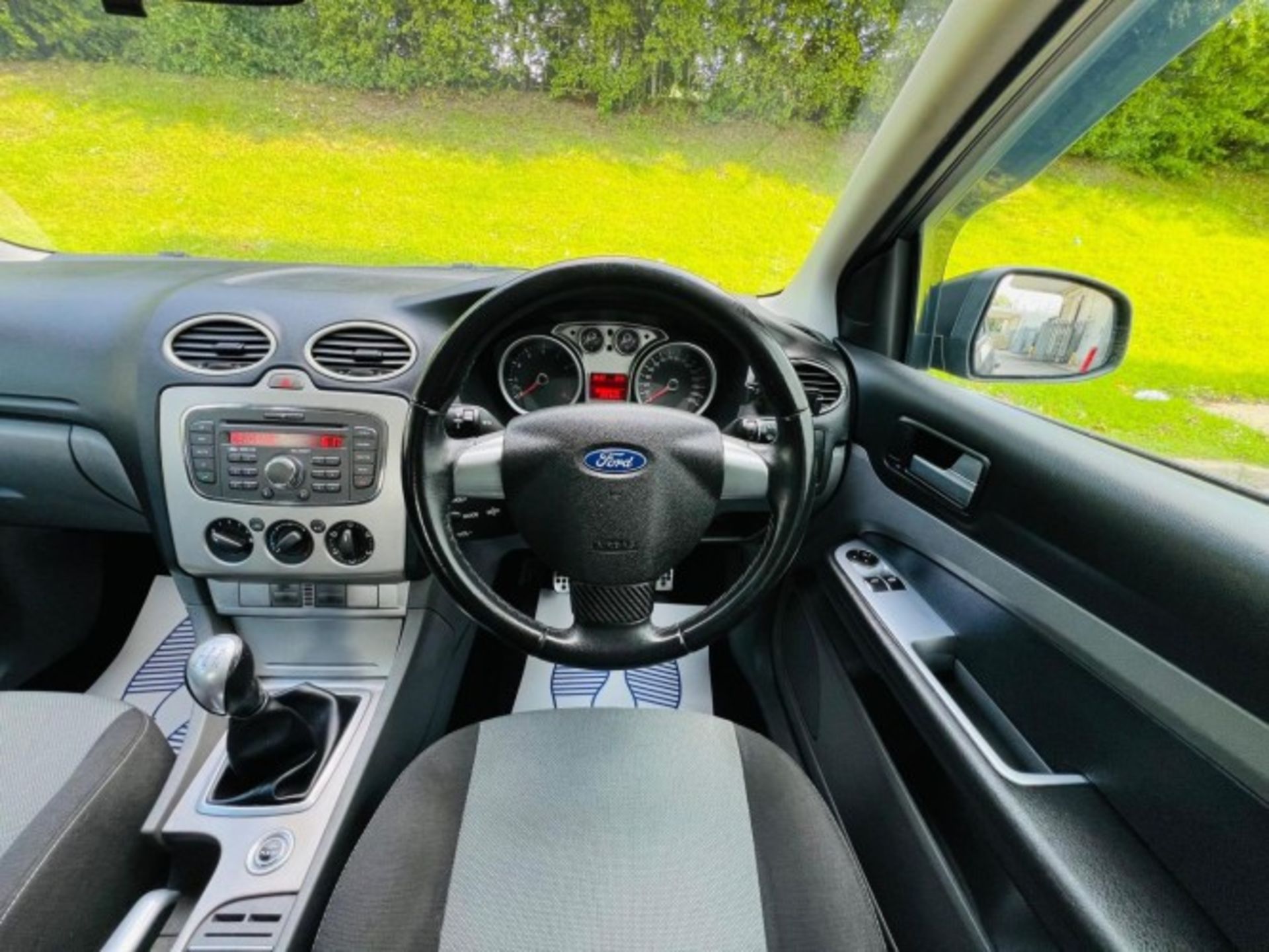 **(ONLY 98K MILEAGE)** 2009 FORD FOCUS 1.8 ZETEC S 5DR HATCHBACK >-NO VAT ON HAMMER-< - Image 19 of 40