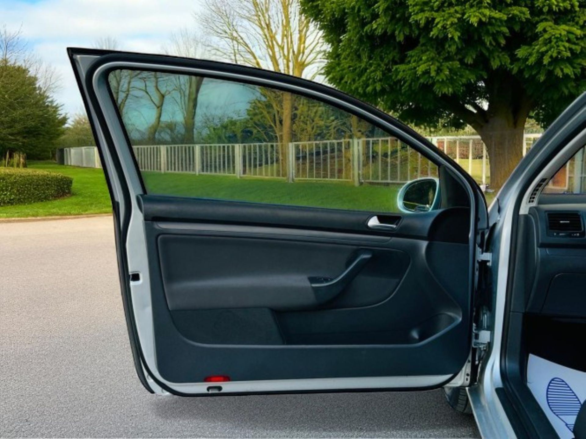 2006 VOLKSWAGEN GOLF 1.4 S – 138,872 MILES – MANUAL >>--NO VAT ON HAMMER--<< - Image 4 of 23