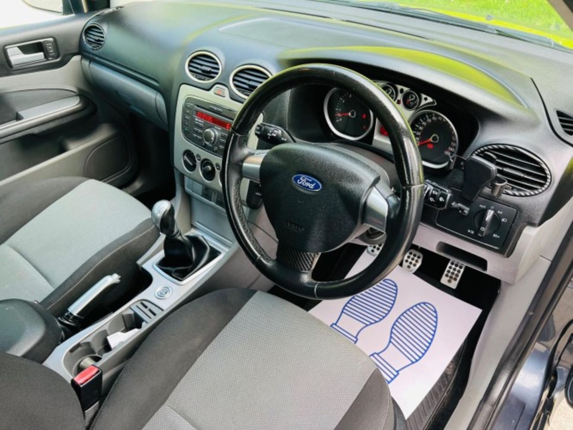**(ONLY 98K MILEAGE)** 2009 FORD FOCUS 1.8 ZETEC S 5DR HATCHBACK >-NO VAT ON HAMMER-< - Image 24 of 40
