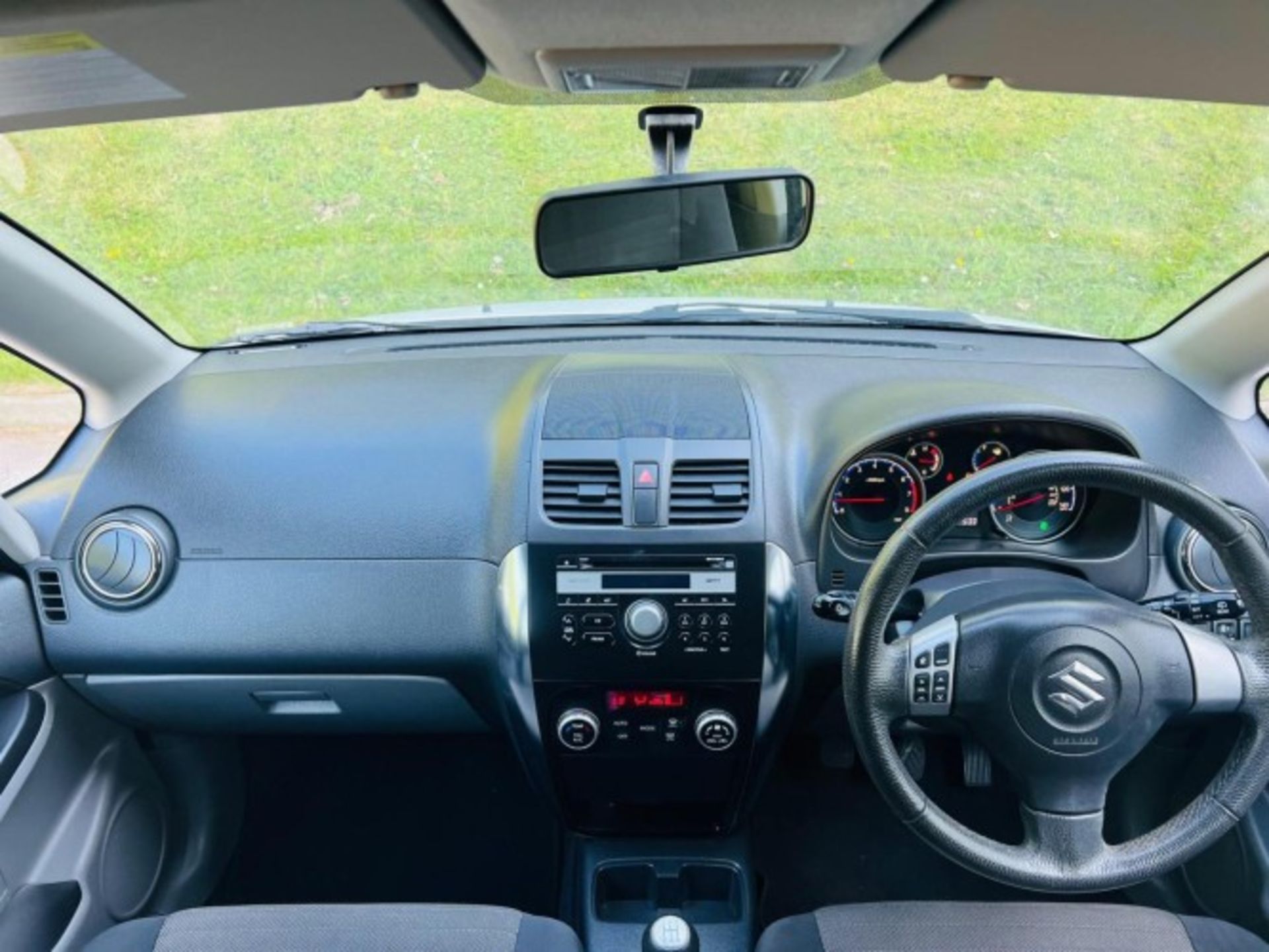 2011 SUZUKI SX4 1.6 SZ5 4GRIP 5DR – 114,414 MILES >>--NO VAT ON HAMMER--<< - Image 25 of 27