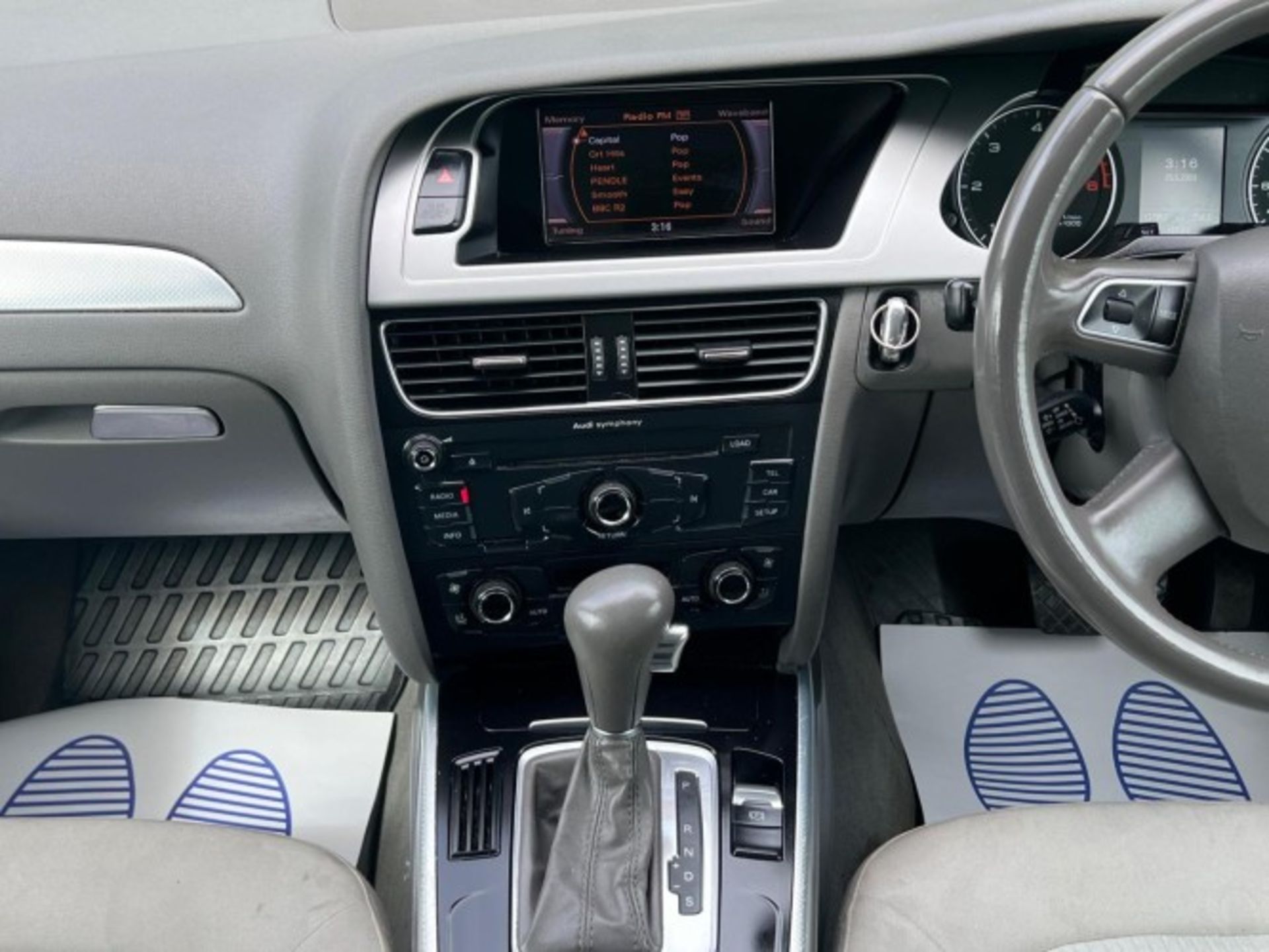 2009 AUDI A4 2.0 TDI EXECUTIVE SE – MULTITRONIC >>--NO VAT ON HAMMER--<< - Image 37 of 39