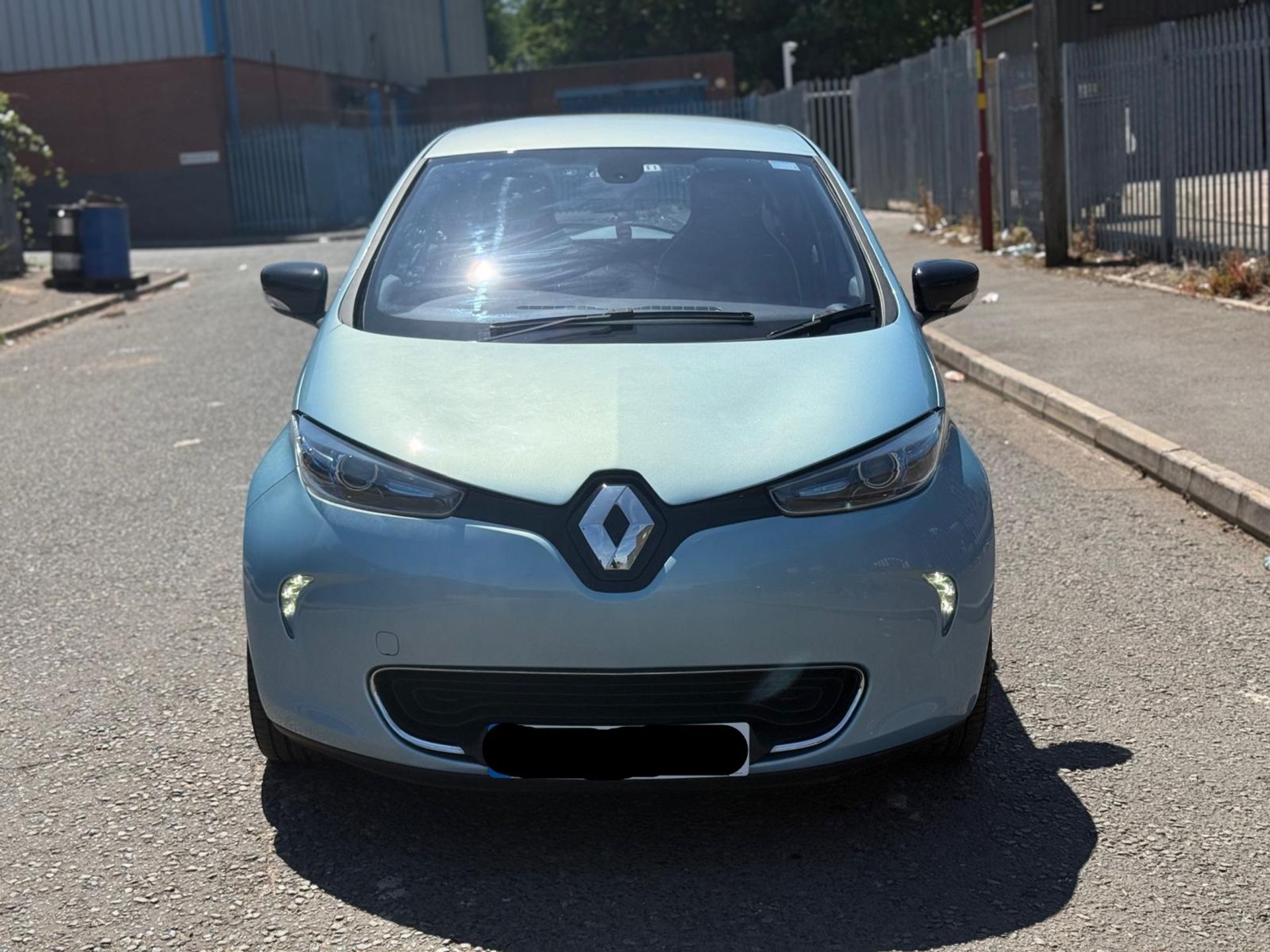 2014 RENAULT ZOE DYNAMIQUE INTENS AUTO – 68K MILES – 91% BATTERY HEALTH >>--NO VAT ON HAMMER--<< - Image 4 of 36