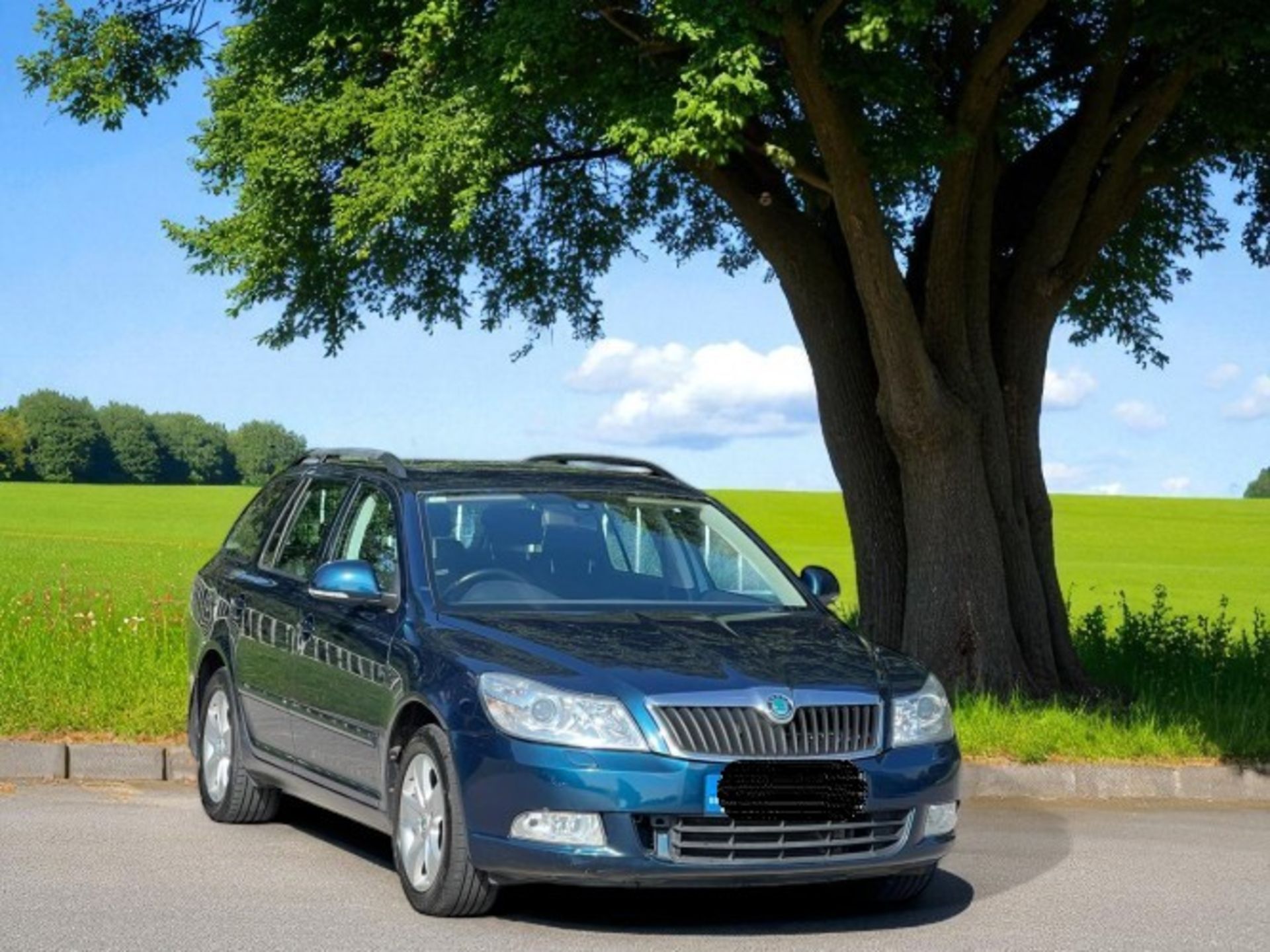 2012 SKODA OCTAVIA 1.6 TDI ELEGANCE DSG – 5DR ESTATE >>--NO VAT ON HAMMER--<< - Image 6 of 41