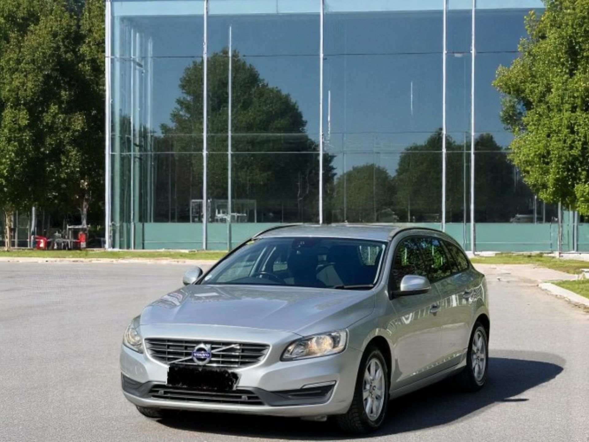 2013 VOLVO V60 1.6 D2 BUSINESS EDITION POWERSHIFT – AUTOMATIC >>--NO VAT ON HAMMER--<< - Image 5 of 29