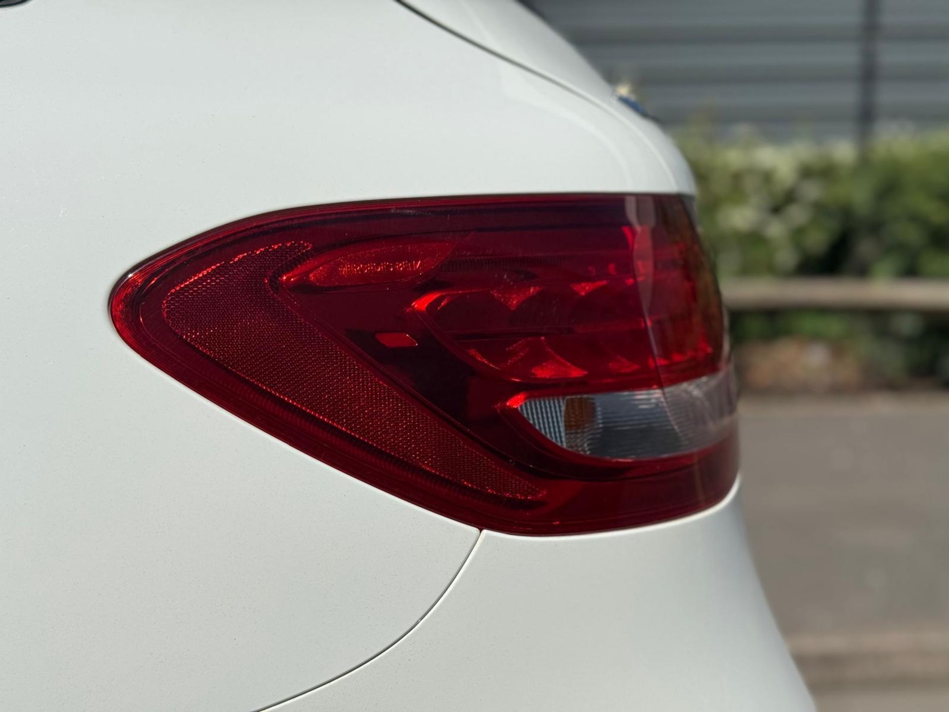 2016 MERCEDES-BENZ GLC 250D 4MATIC SE EXECUTIVE AUTO – EURO 6 – 138K MILES >>--NO VAT ON HAMMER--<< - Image 17 of 35