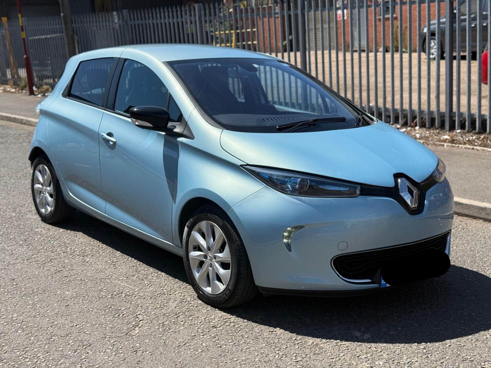 2014 RENAULT ZOE DYNAMIQUE INTENS AUTO – 68K MILES – 91% BATTERY HEALTH >>--NO VAT ON HAMMER--<< - Image 10 of 36