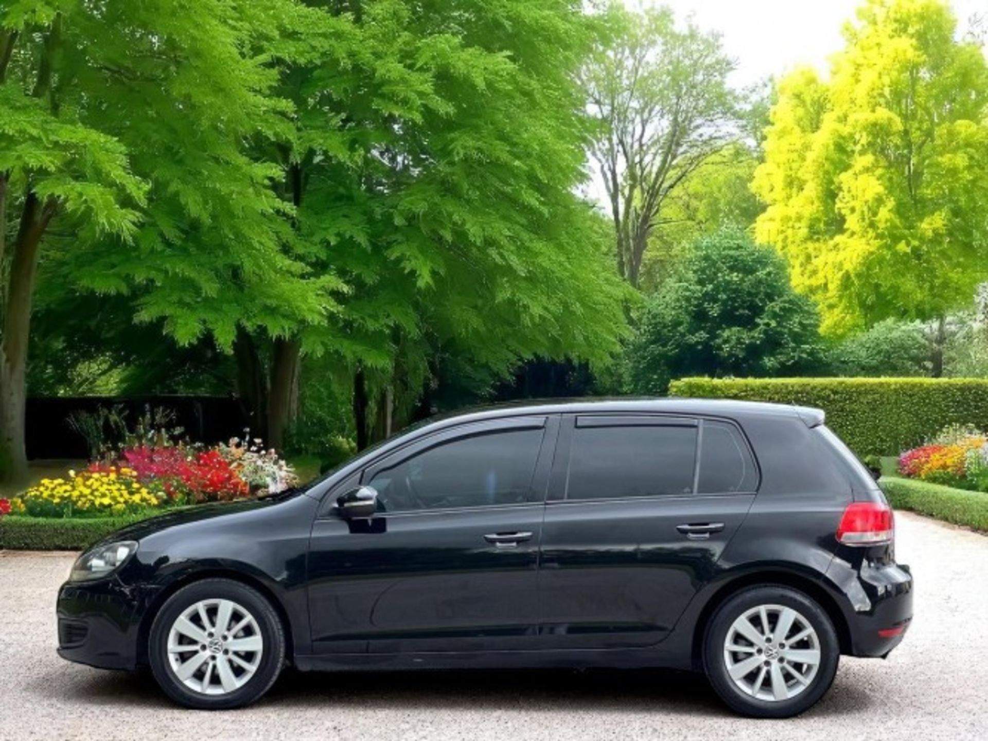 2010 VOLKSWAGEN GOLF PLUS 1.6 TDI SE 5DR HATCHBACK – 128K MILES >>--NO VAT ON HAMMER--<< - Image 7 of 35