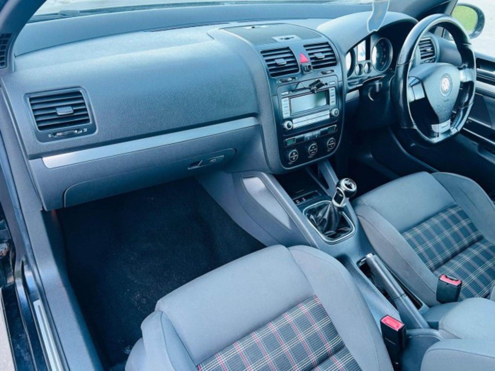 2007-57 VOLKSWAGEN GOLF 2.0 TFSI GTI 3DR – ULEZ COMPLIANT >>--NO VAT ON HAMMER--<< - Image 17 of 32