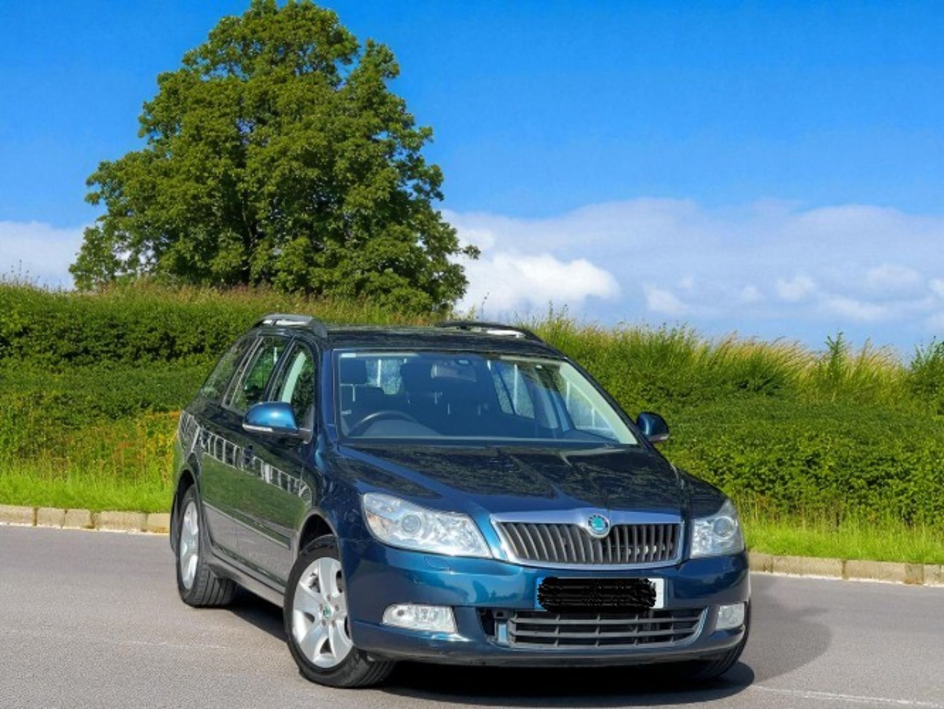 2012 SKODA OCTAVIA 1.6 TDI ELEGANCE DSG – 5DR ESTATE >>--NO VAT ON HAMMER--<< - Image 9 of 41