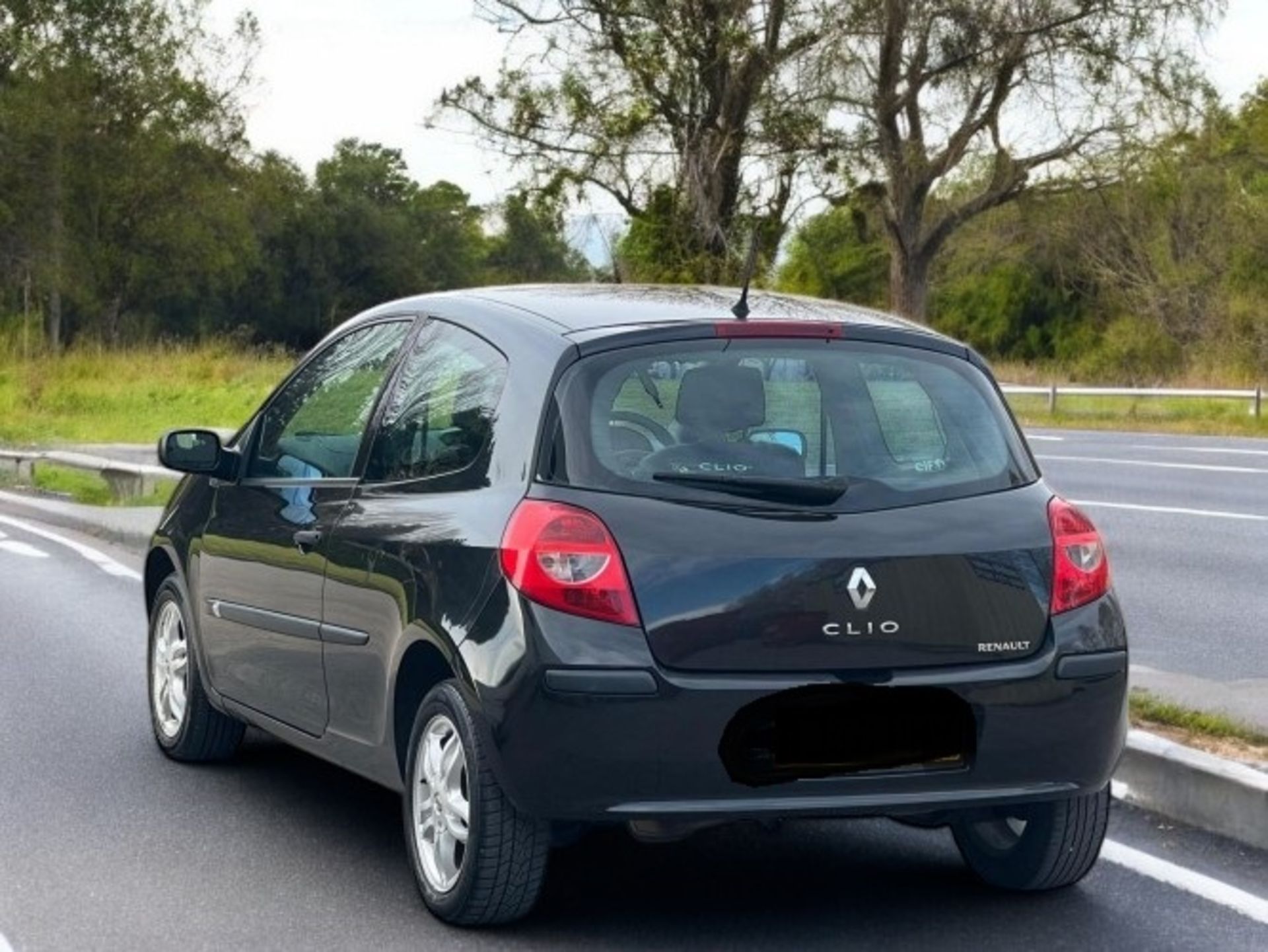 2006 RENAULT CLIO 1.2 16V EXTREME – 3DR HATCHBACK – BLACK >>--NO VAT ON HAMMER--<< - Image 7 of 26