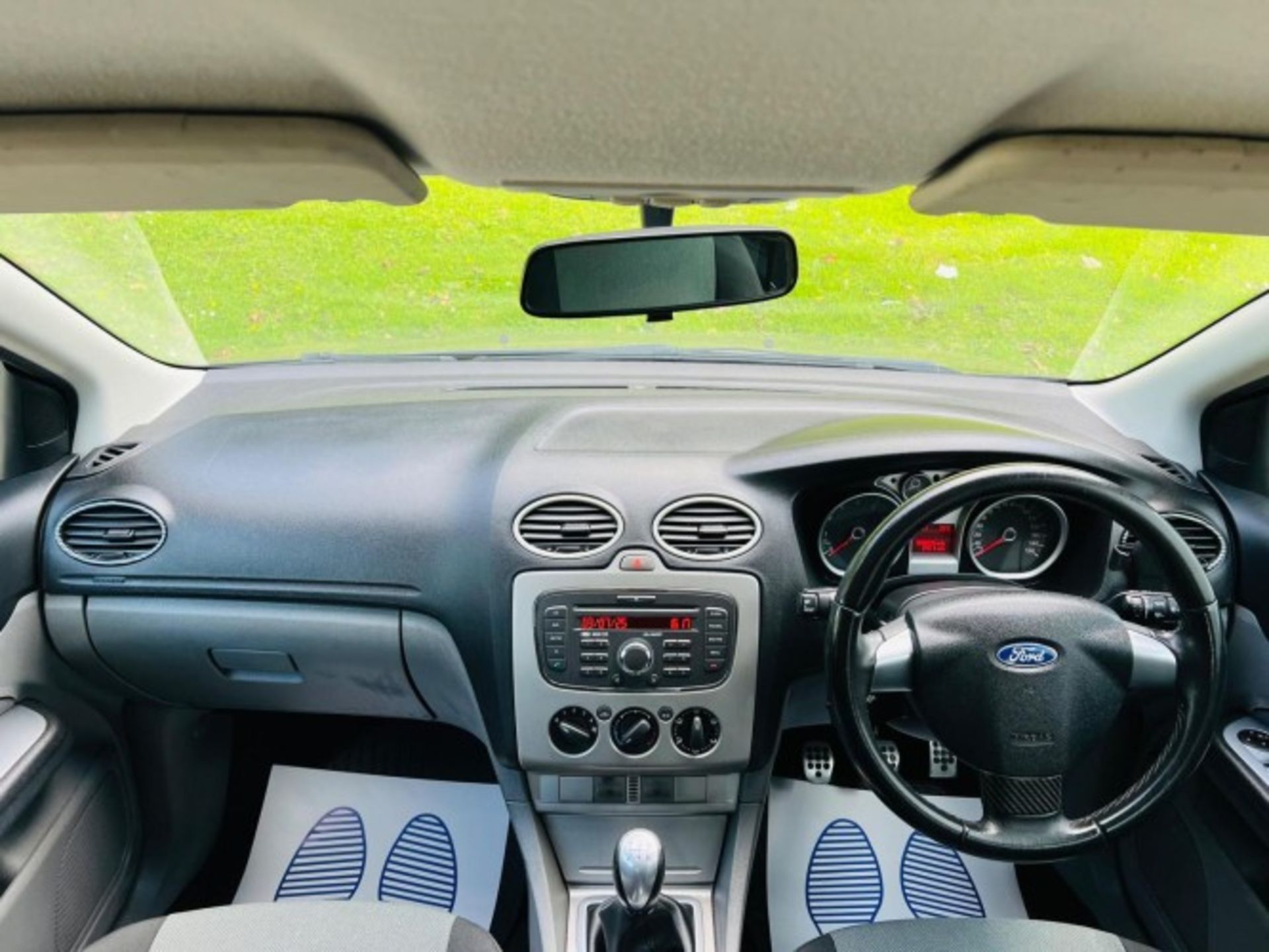 **(ONLY 98K MILEAGE)** 2009 FORD FOCUS 1.8 ZETEC S 5DR HATCHBACK >-NO VAT ON HAMMER-< - Image 32 of 40