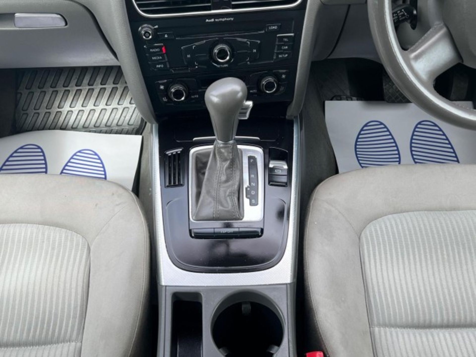 2009 AUDI A4 2.0 TDI EXECUTIVE SE – MULTITRONIC >>--NO VAT ON HAMMER--<< - Image 21 of 39